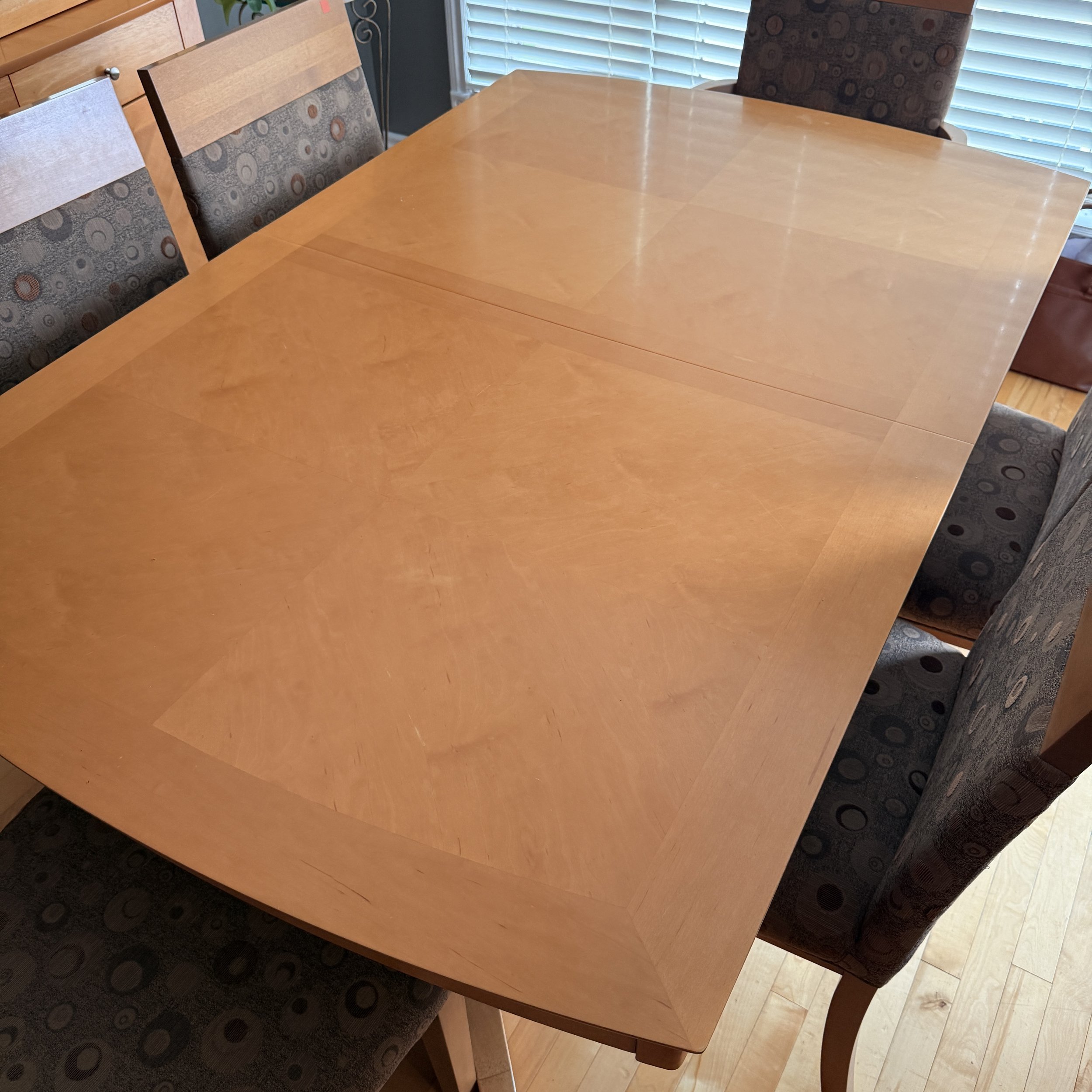 Hamilton and Spill Dining Table with 7 Chairs and Leaf