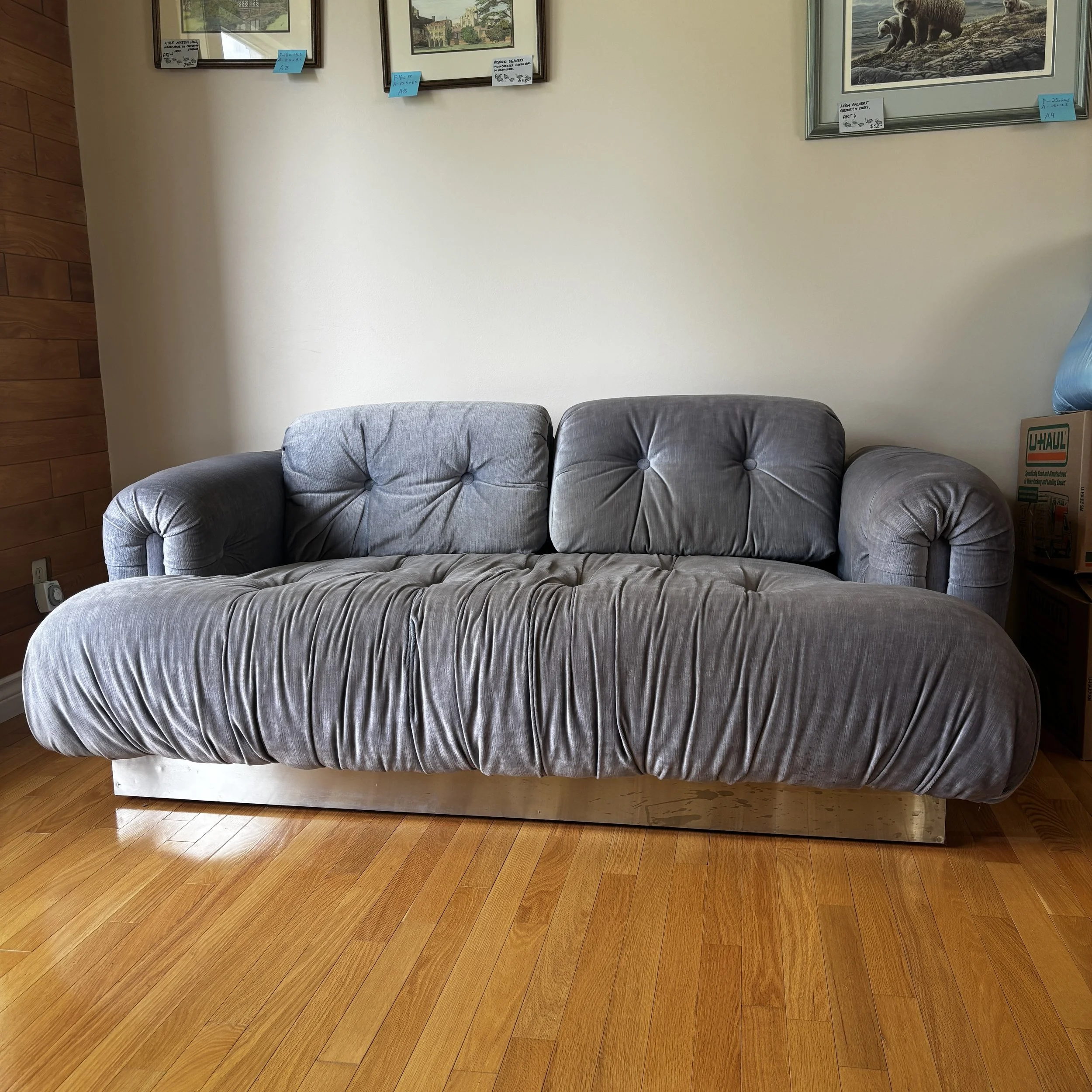Sariana Style MCM Loveseat I
