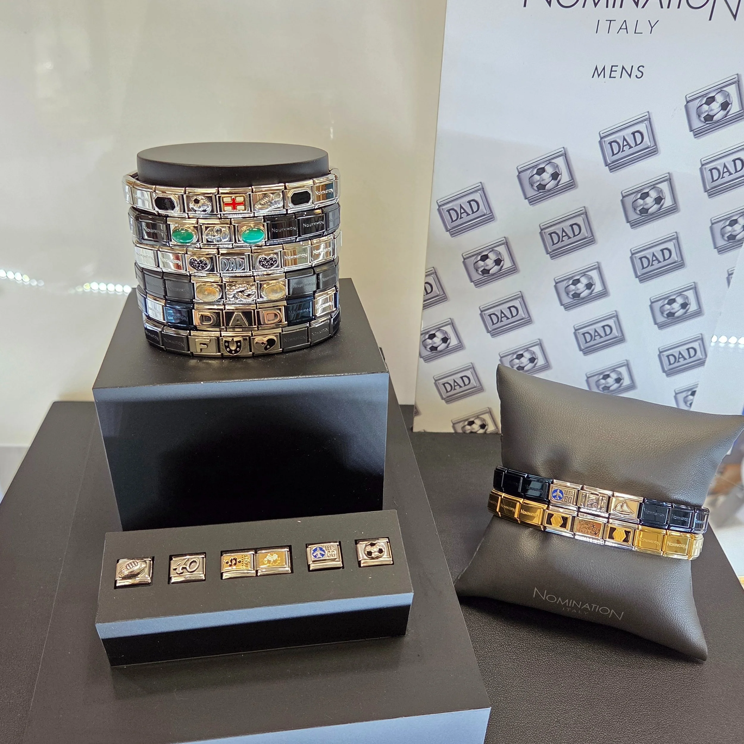 Father's Day this Sunday...
Still time to get that special 
gift 💙

#nomaintionitaly
#fathersday
#italiancharmbracelet
#onlyNominationisNomination