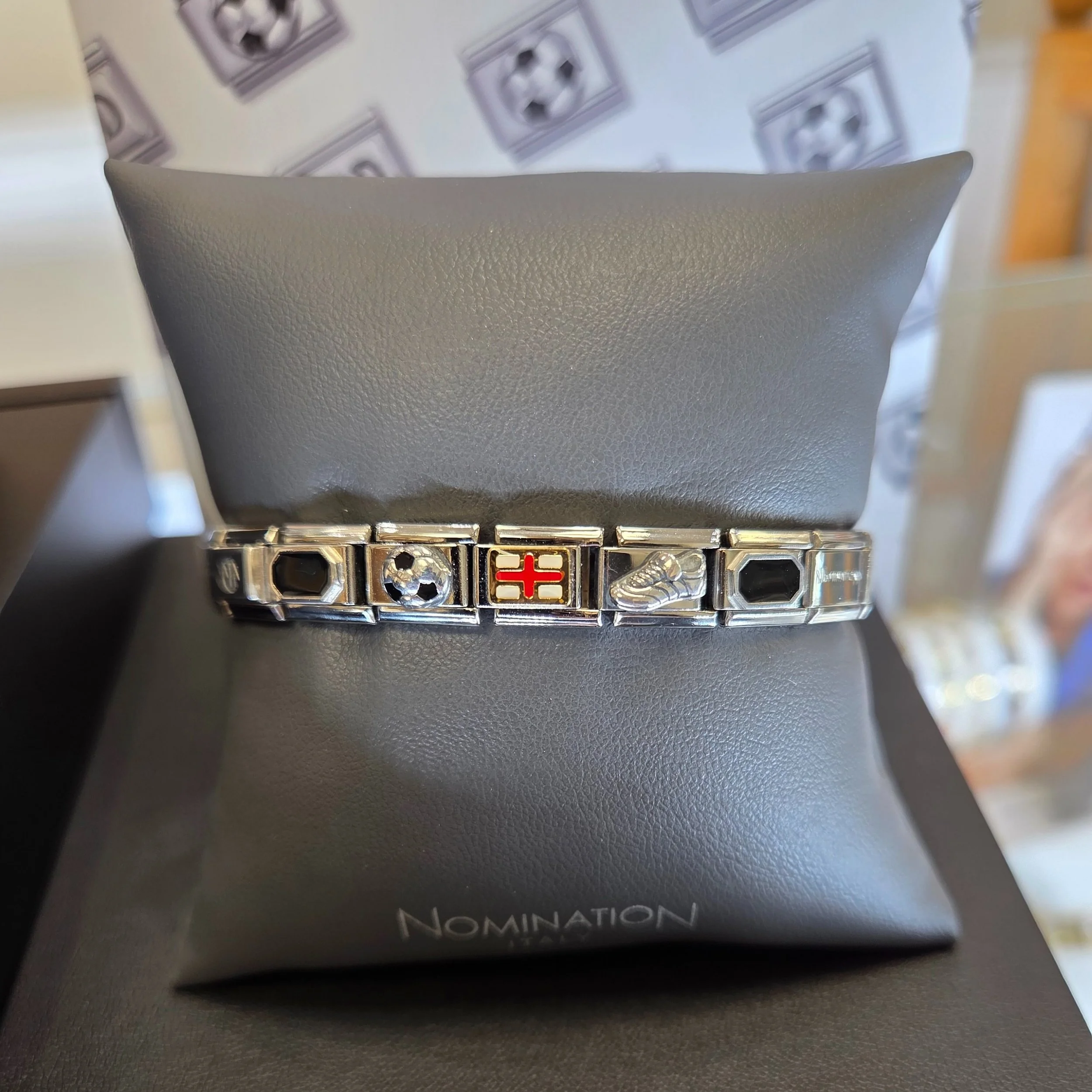 Come on England!!! ⚽️🏴󠁧󠁢󠁥󠁮󠁧󠁿

#englandfootball 
#itscominghome
#onlyNominationisNomination
#composablebracelet