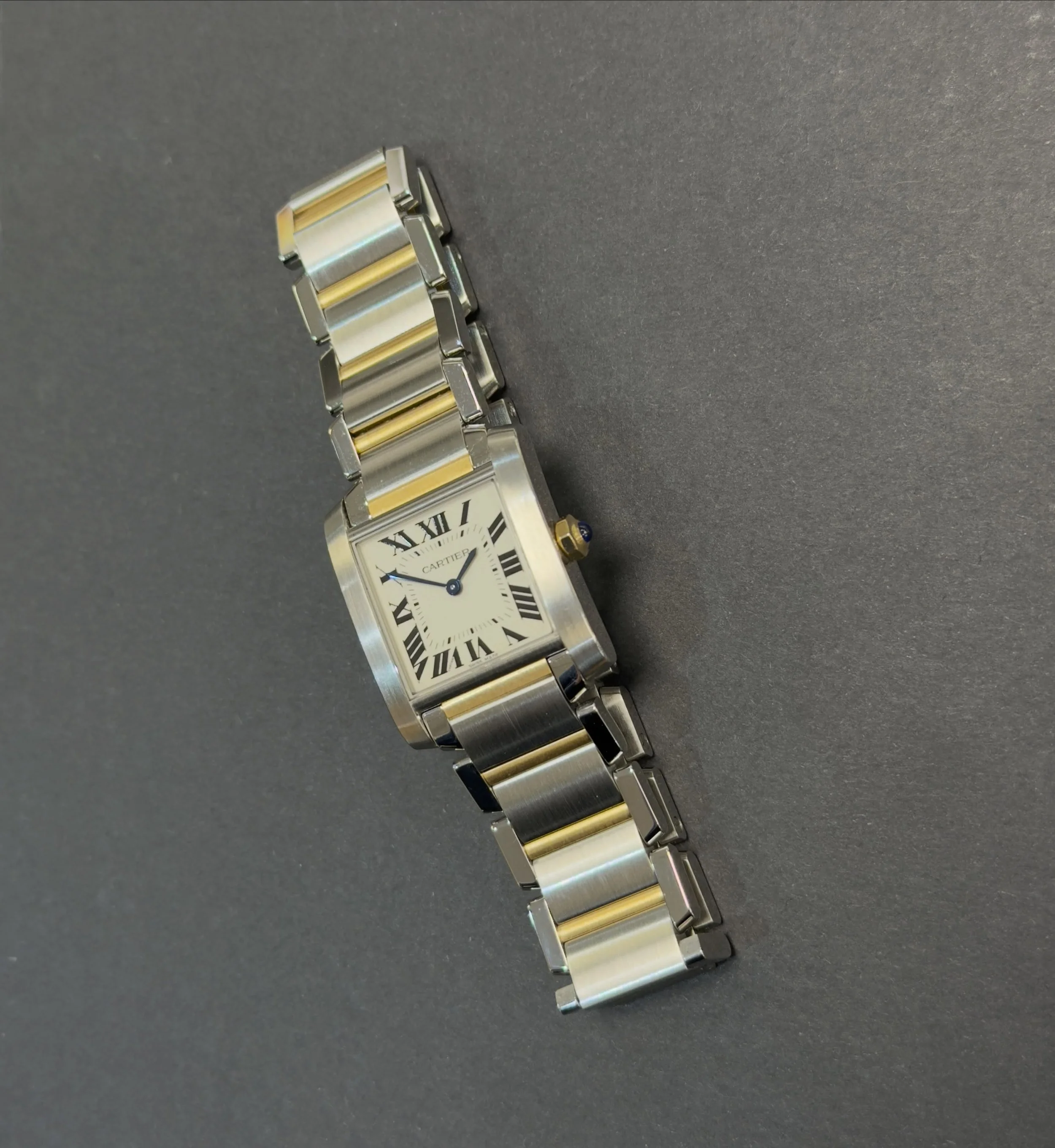 NEW ARRIVAL!🔥Cartier Tank Francaise 25mm Stainless Steel &amp; 18ct. Gold Quartz Ladies Watch in excellent condition🤩

Model Reference: 3751

Year: November, 2021

Contents: Box &amp; Papers

#cartierwatch #preownedwatch #watch #hoddesdon #shoploca
