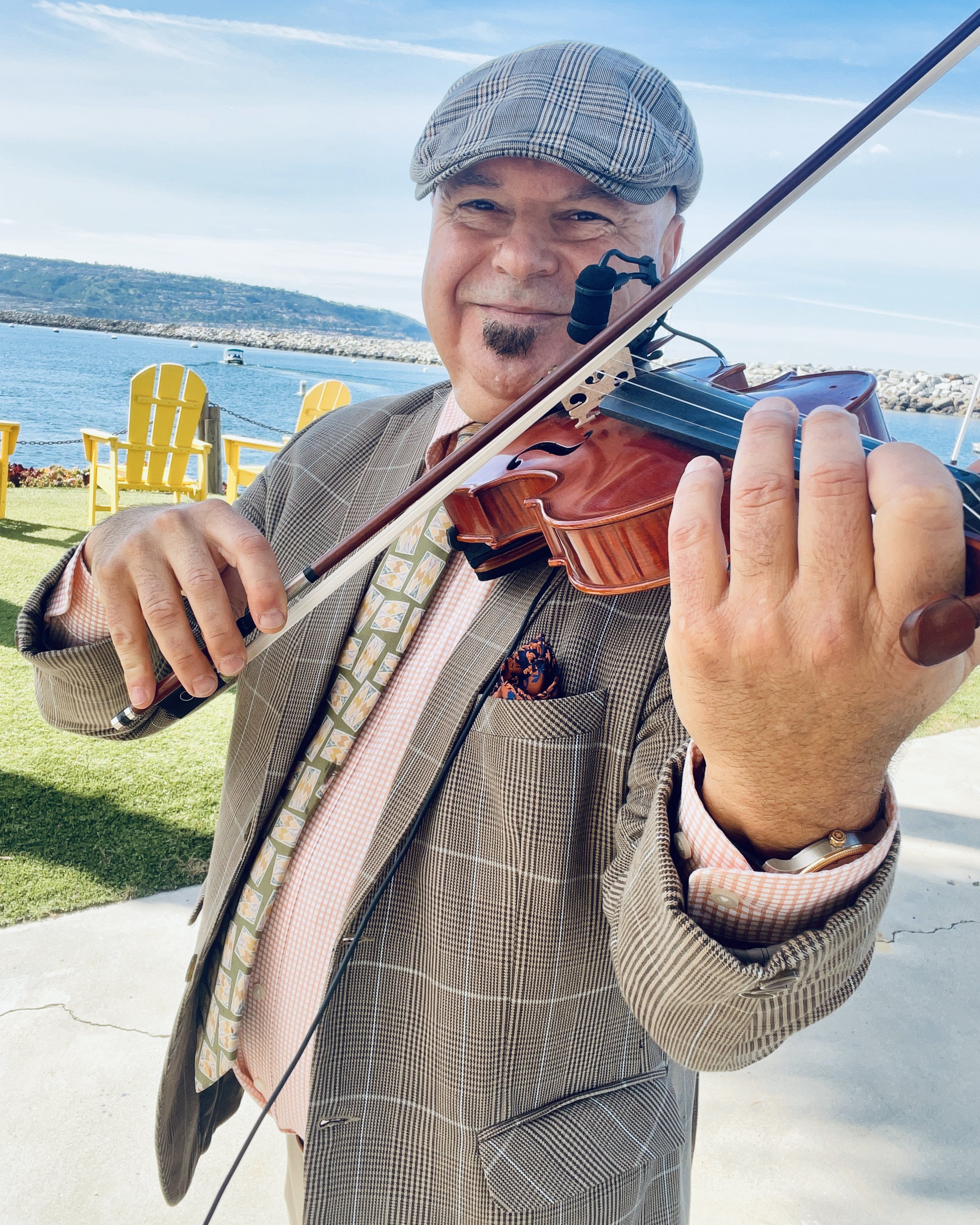 Evyn plays Violin