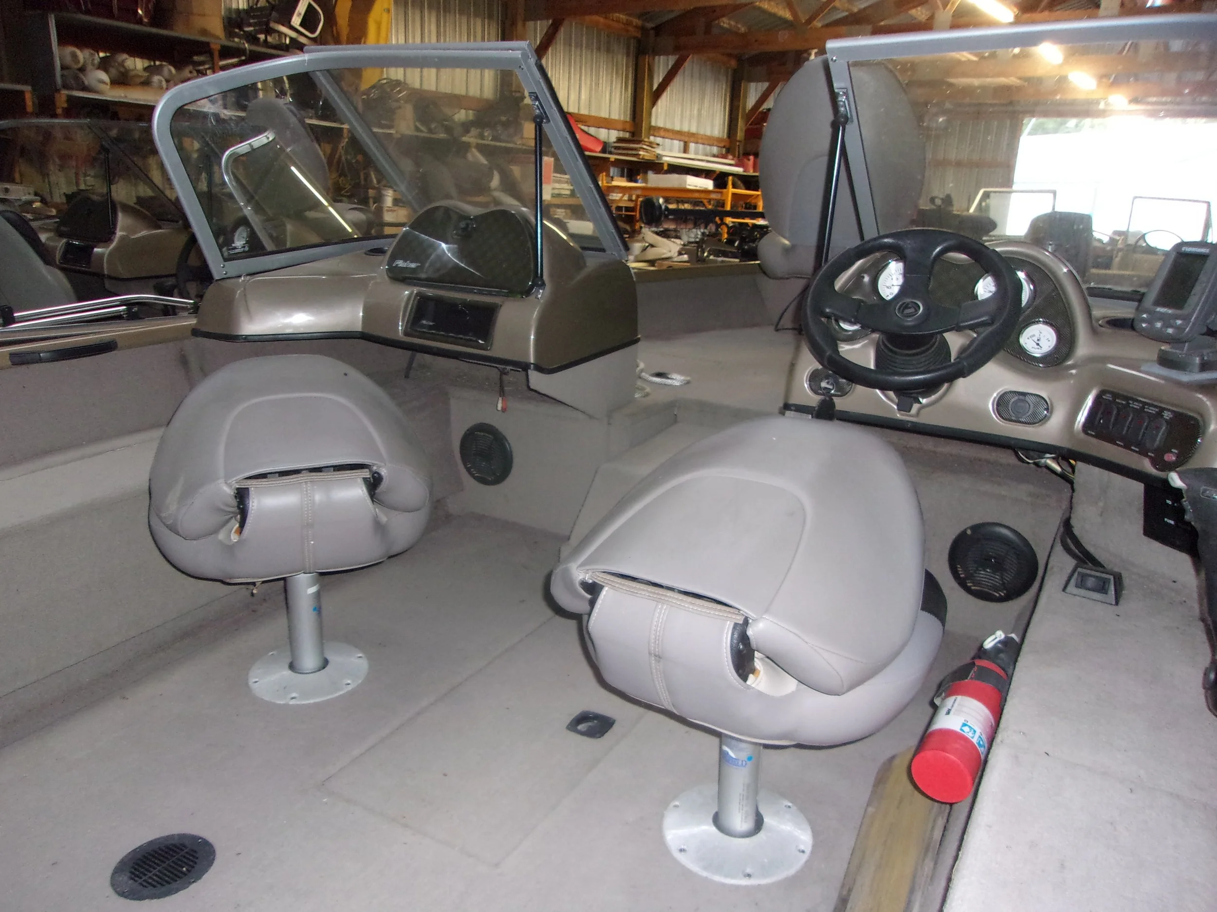 2005 Fisher 170 Hawk 90 Mercury 10.JPG