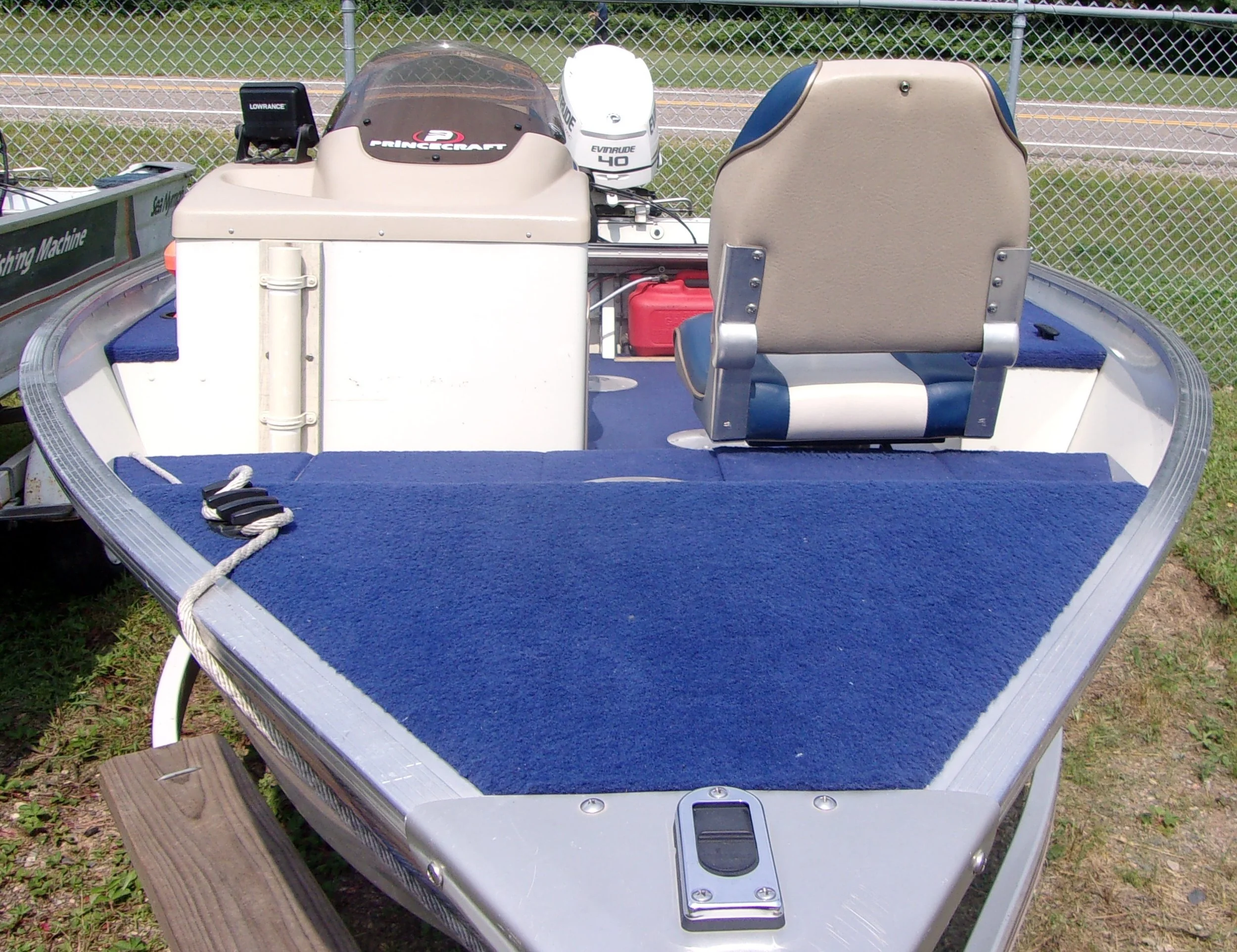 1999 PrinceCraft 142 Pro Series - 40HP Evinrude 8.JPG