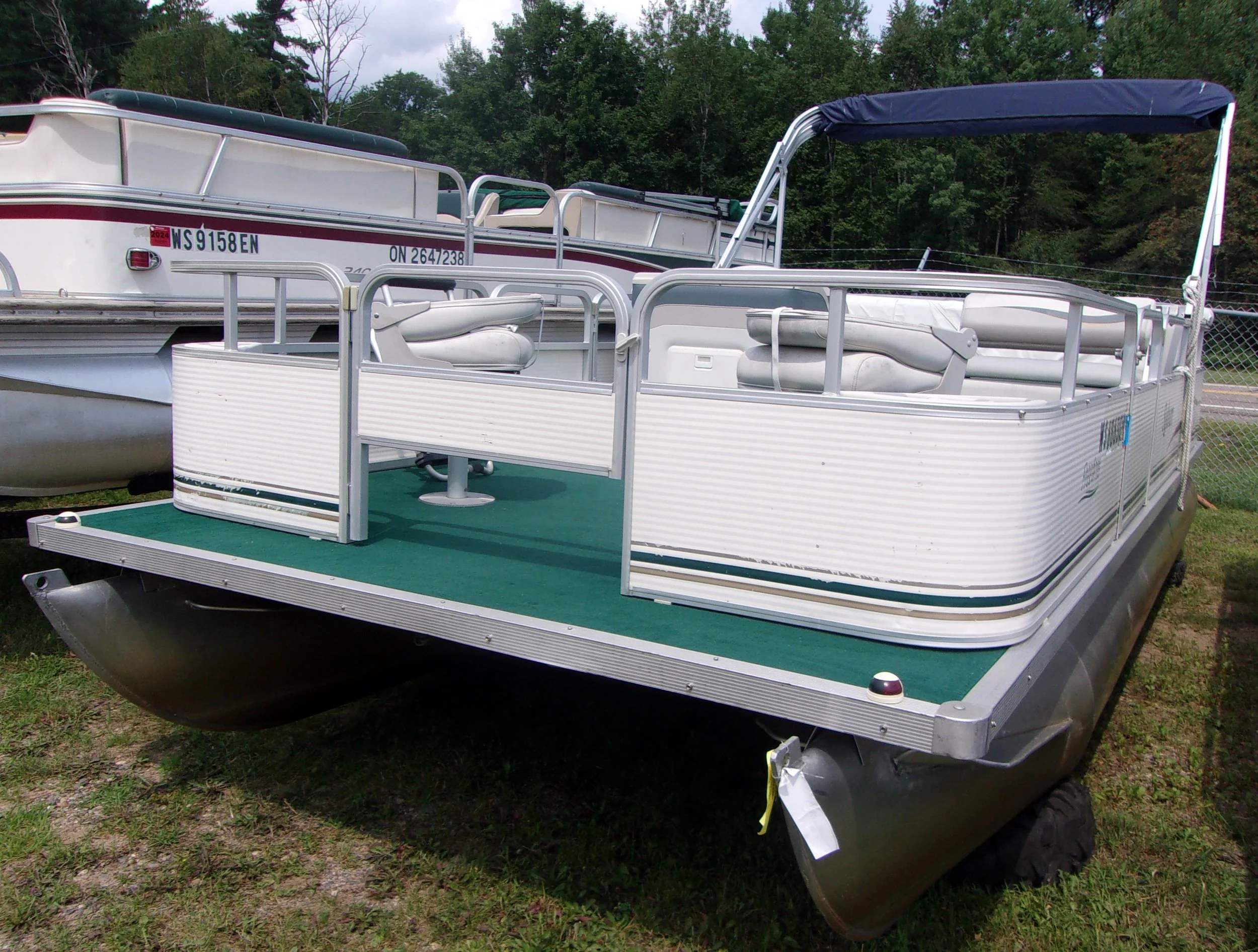 2002 Sulvan Freedom 820 - 40HP Mercury 8.JPG