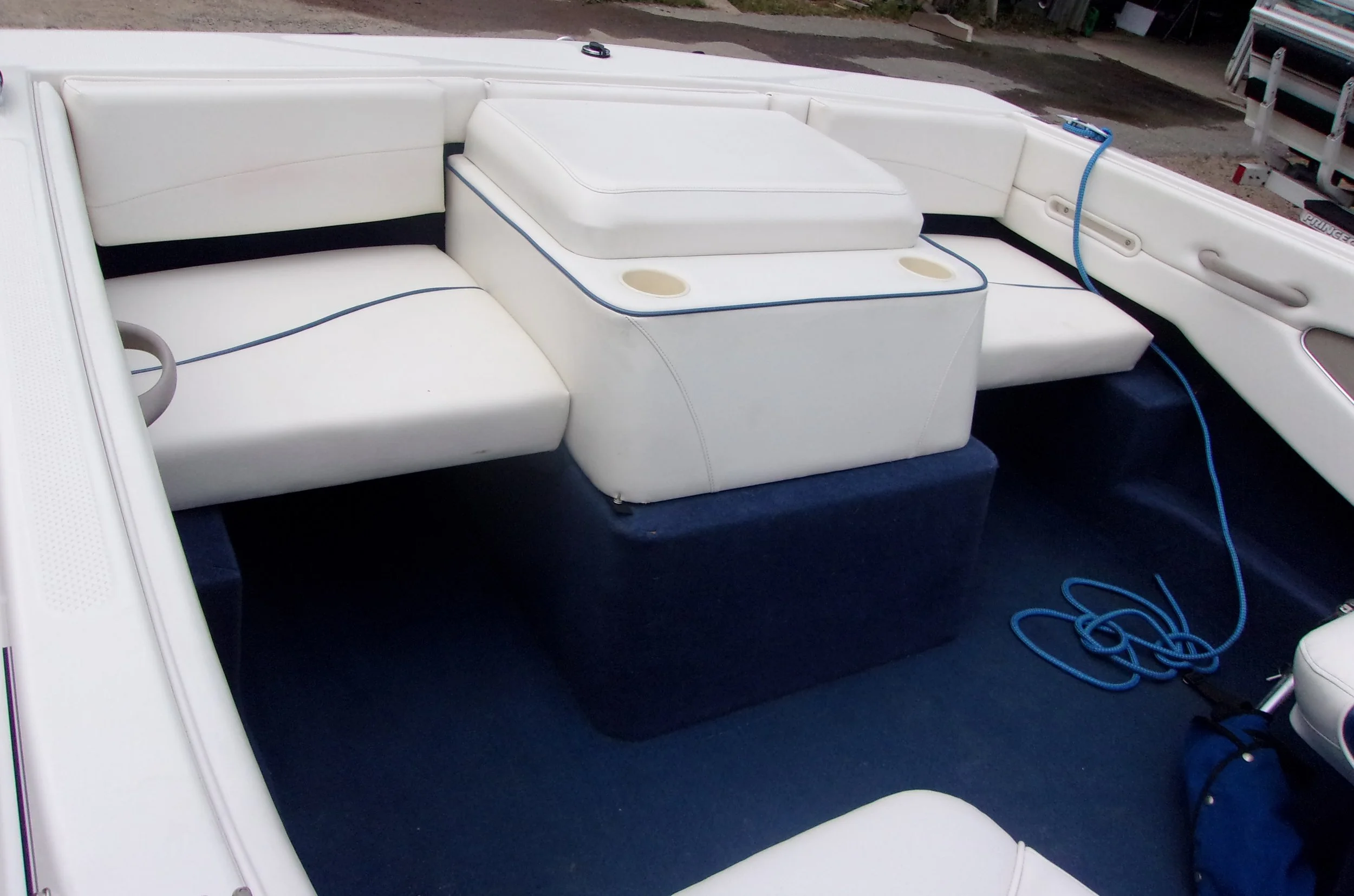 2001 Bayliner Capri 1950 - 3.0L Mercruiser 7.JPG