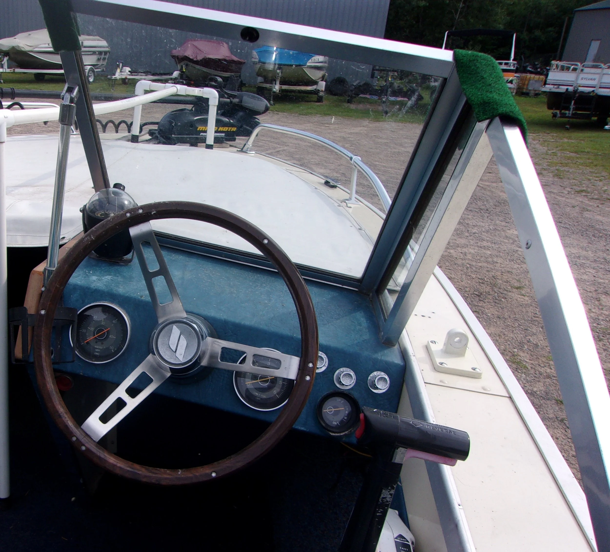 1985 StarCraft SS160 - 1983 75 Johnson 12.JPG