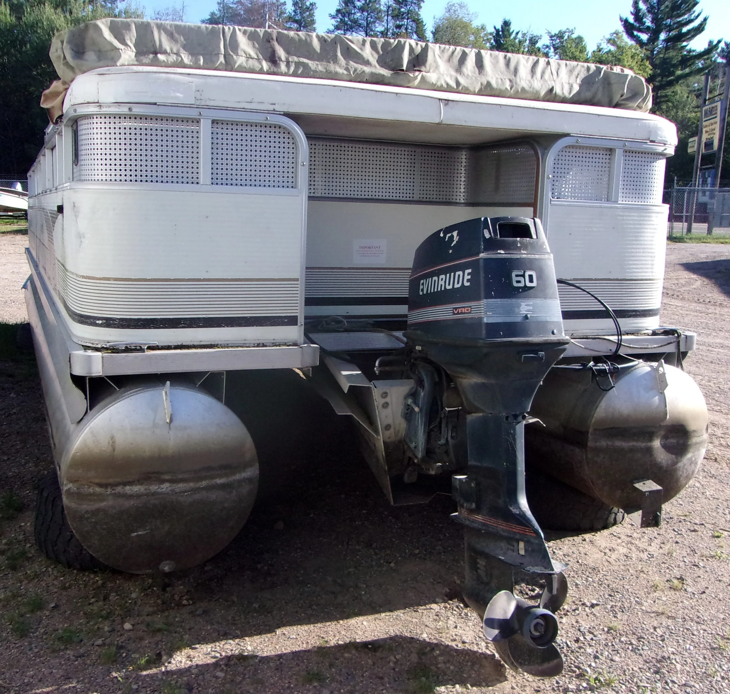 1995 Sylvan 60HP Evinrude 4.jpg