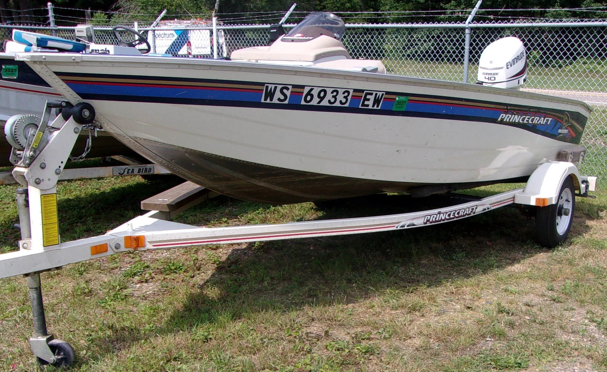 1999 PrinceCraft 142 Pro Series - 40HP Evinrude 1.JPG