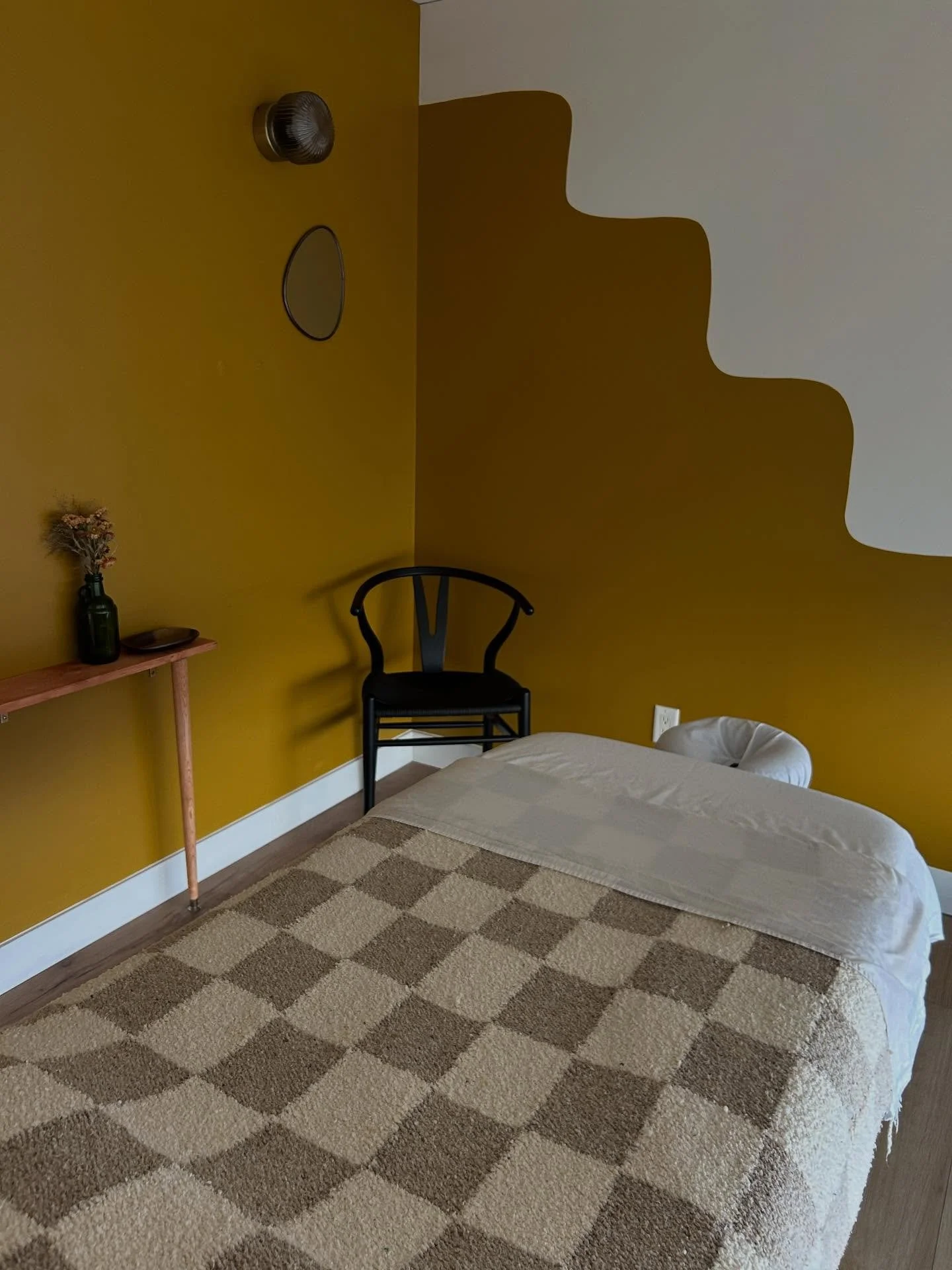 Let&rsquo;s circle back to Leeward. An incredibly creative project I completed with owners who weren&rsquo;t afraid to push design boundaries. 
~
Who says wellness clinics have to play it safe in design? Why not stand out, attract a community that co