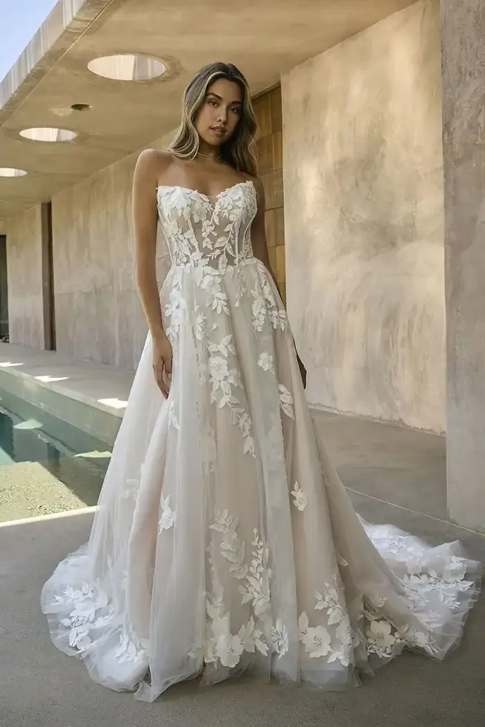 savvi-bridal-strapless-lace-organza-corset-top-modified-sweetheart-a-line-wedding-dress-raleigh.webp