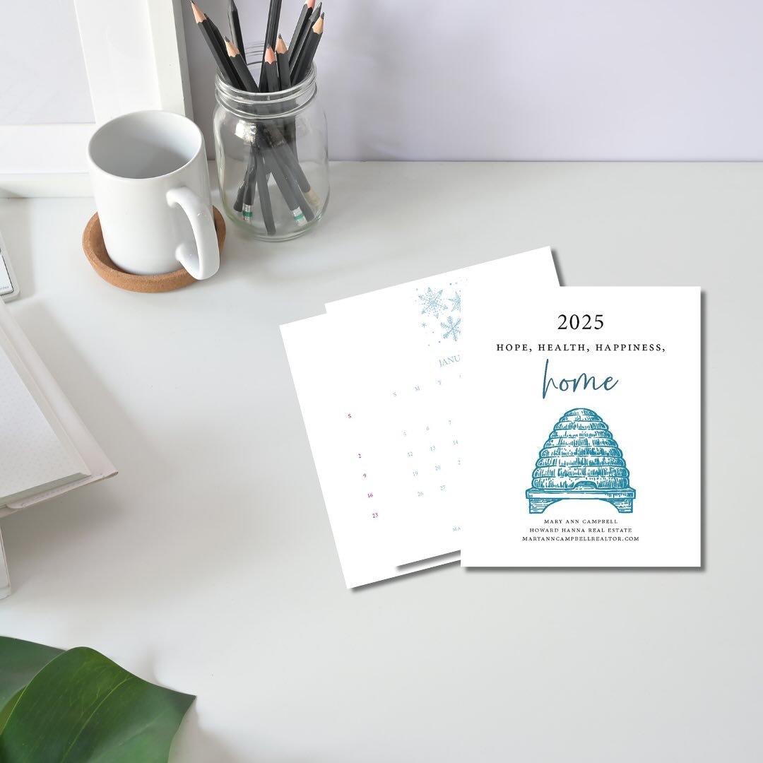 Sneak peek of my exclusive 2025 Desk Calendar! If you received the 2024 calendar, you are on the list! New followers and friends, message me with your mailing address and I will send you the 2025 calendar with my compliments!
Designed by @bconway10