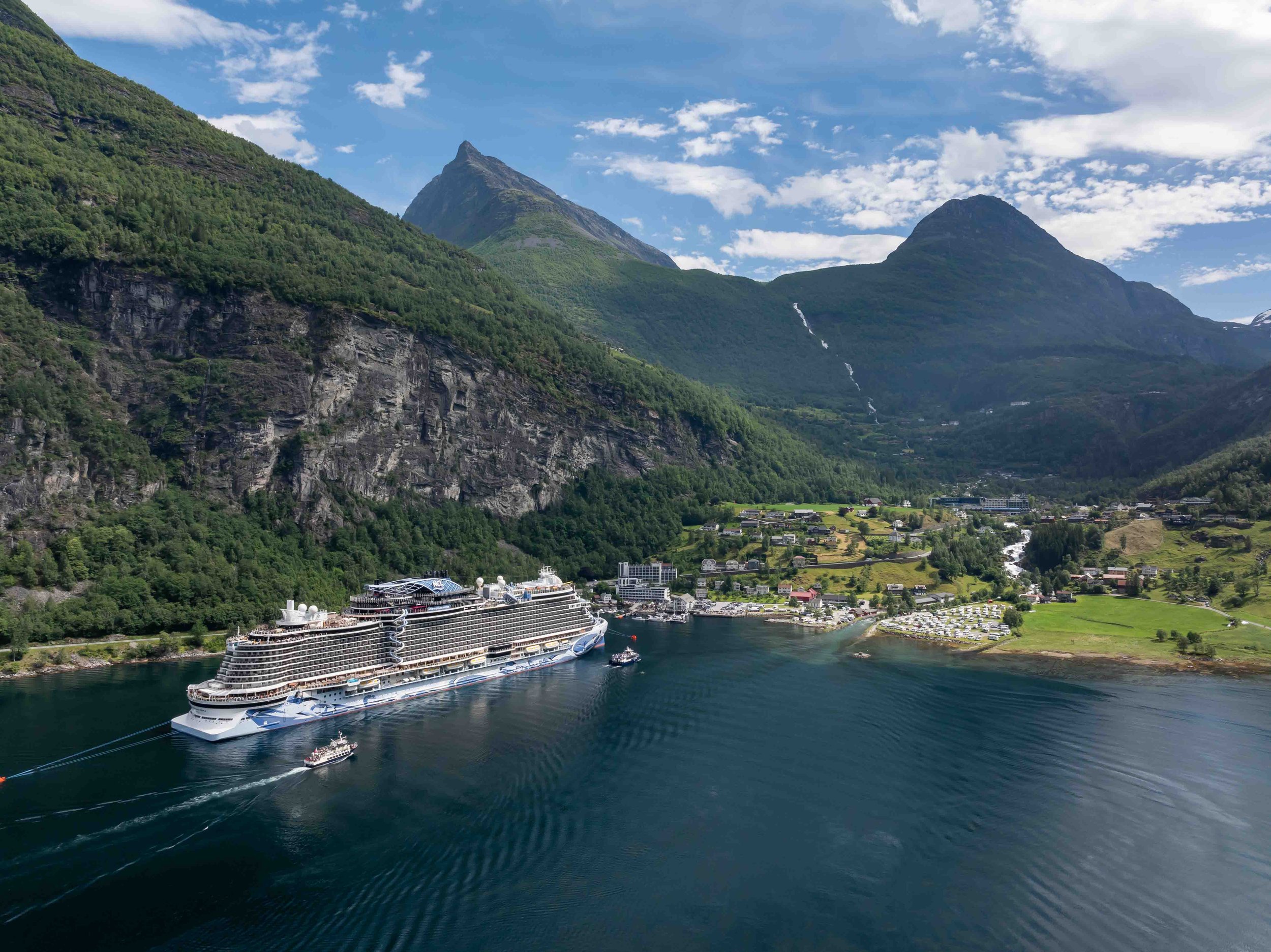Prinsessebryllup i Geiranger_Stemningsrapport_SMP_Kristoffer Antonsen_www.kvassfoto.no-.jpg