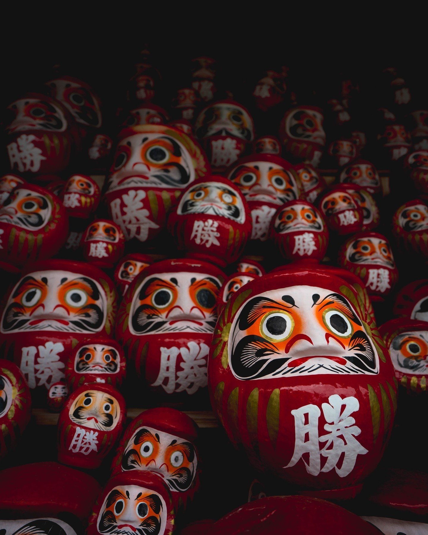 Tucked away in the idyllic nature of Minoo (just north of Osaka City) lies Katsuoji Temple, famed for its ancient, lucky history. ⁠
⁠
Visitors today will find the temple grounds scattered with daruma dolls of all sizes, which are considered to be Jap