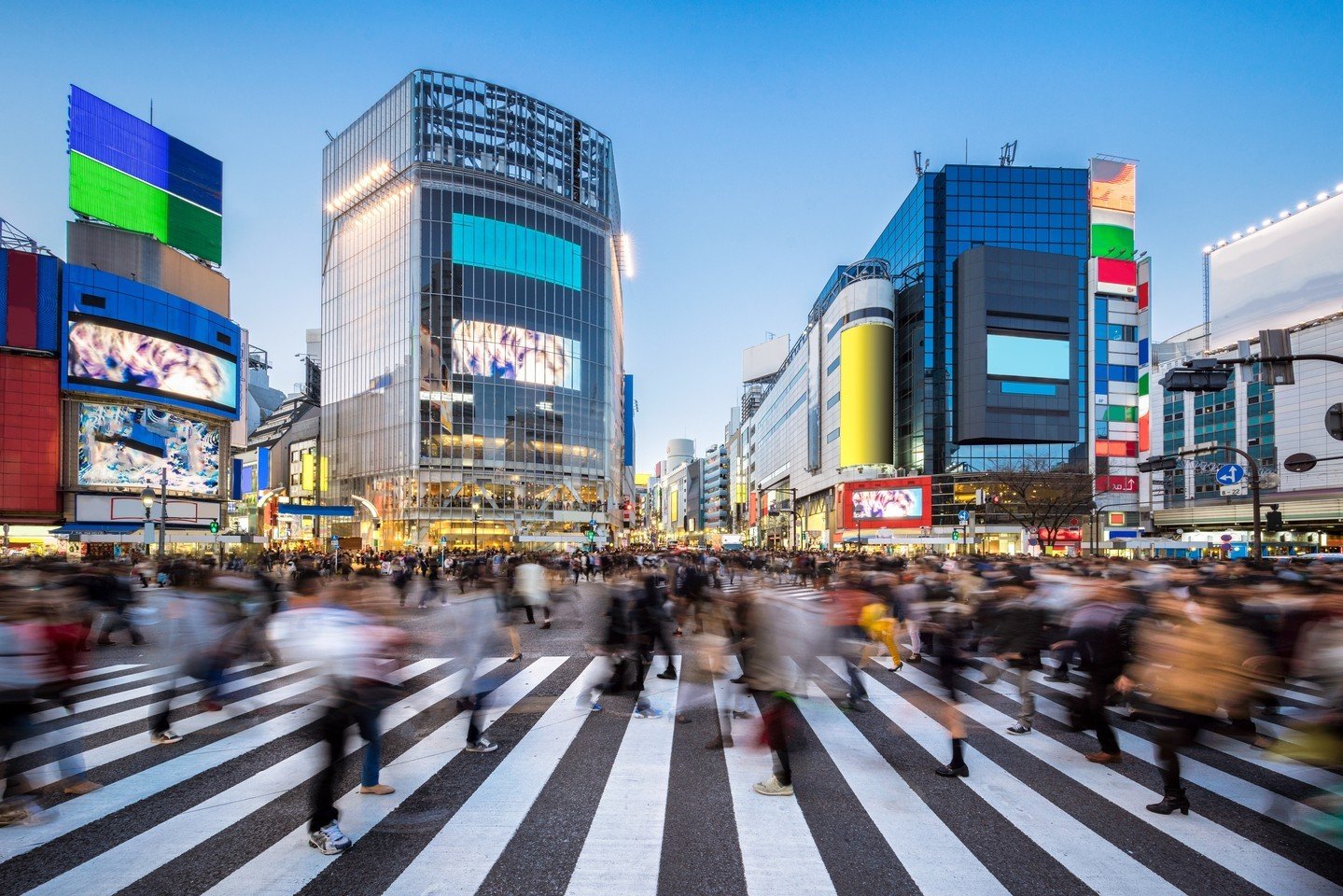 Who else is ready to #ExploreJapan this weekend? Tell us in the comments what you're getting up to! ⁠
⁠
📍Shibuya Scramble, Tokyo