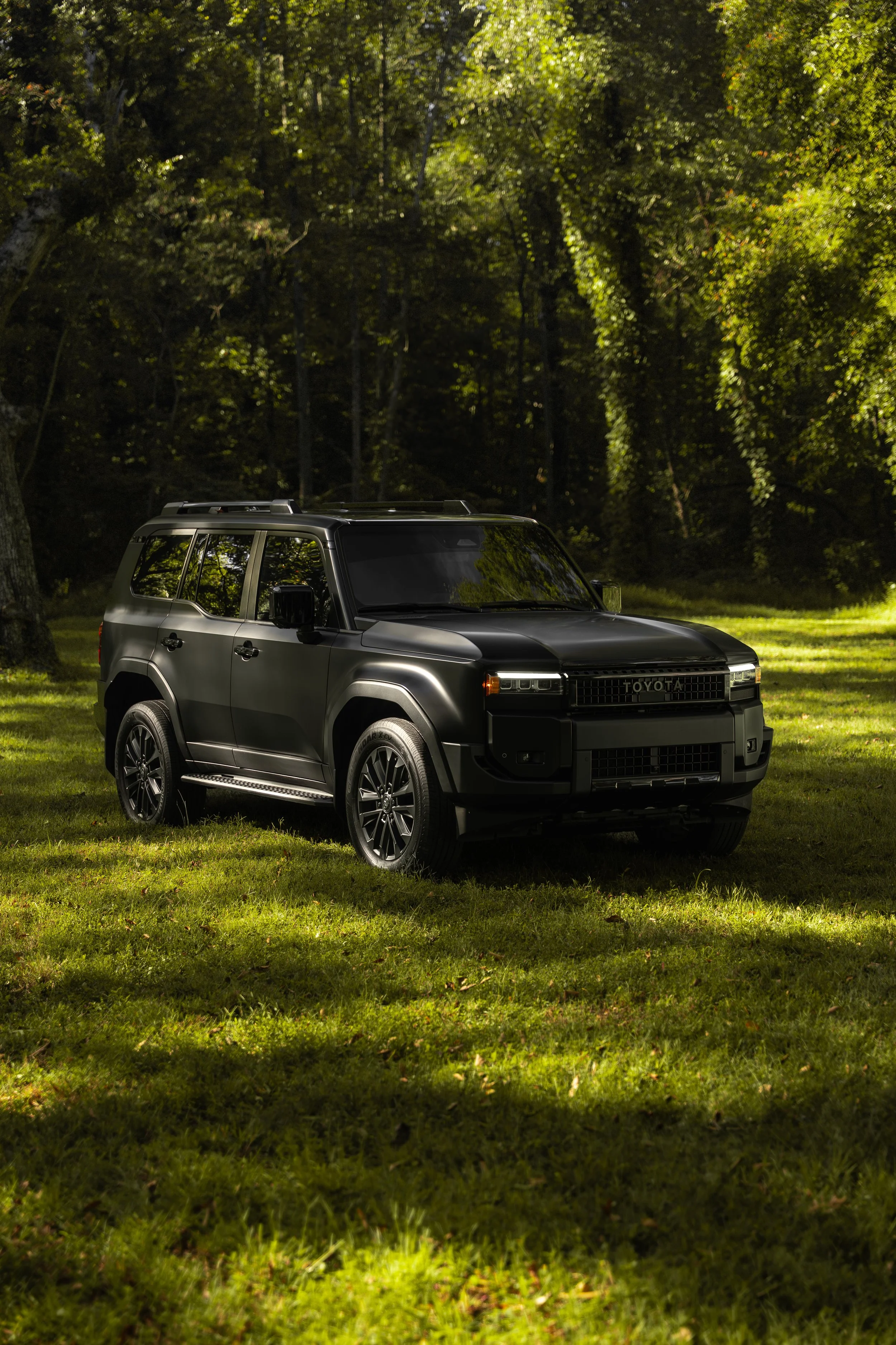Precision Wraps & Graphics - Land Cruiser wrapped Satin Black