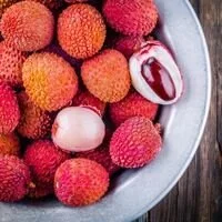 i64237-en-inde-le-litchi-cause-la-mort-de-centaines-d-enfants.jpg