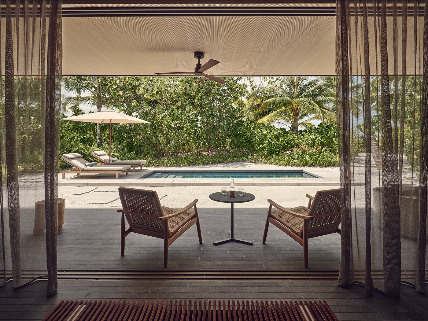 one-bedroom-beach-pool-villa-rbe-05.jpg