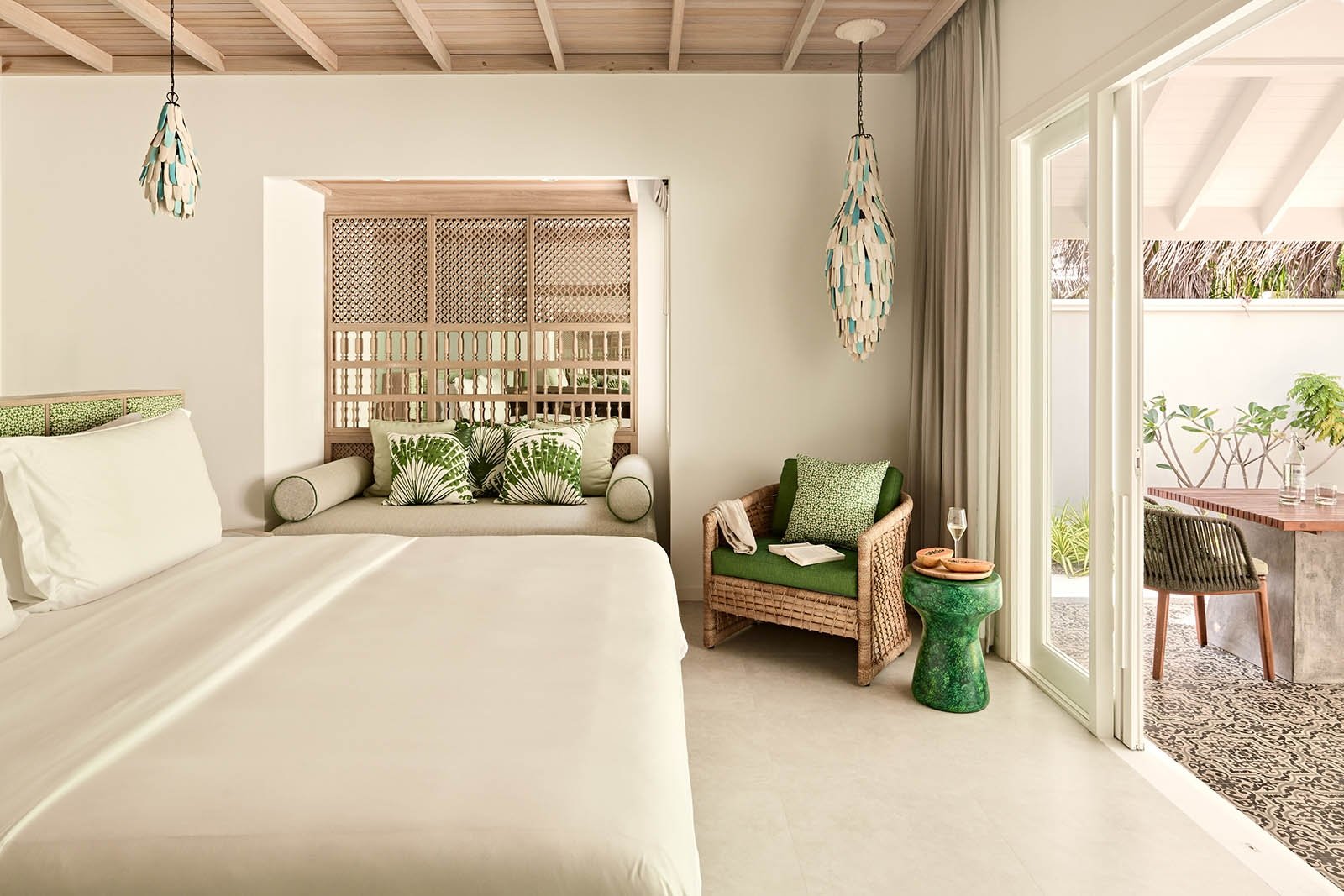 70-2-SeasideFinolhuBEACHVILLABeachVilla-b2f0f962bf84e25e0c69efa0982221161-big.jpg