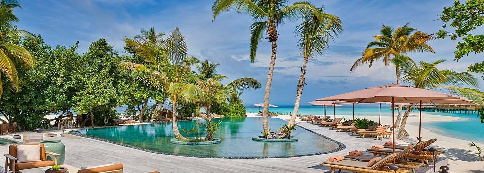 Joali-Maldives-pool-and-beach-header-image-1550x555.jpg