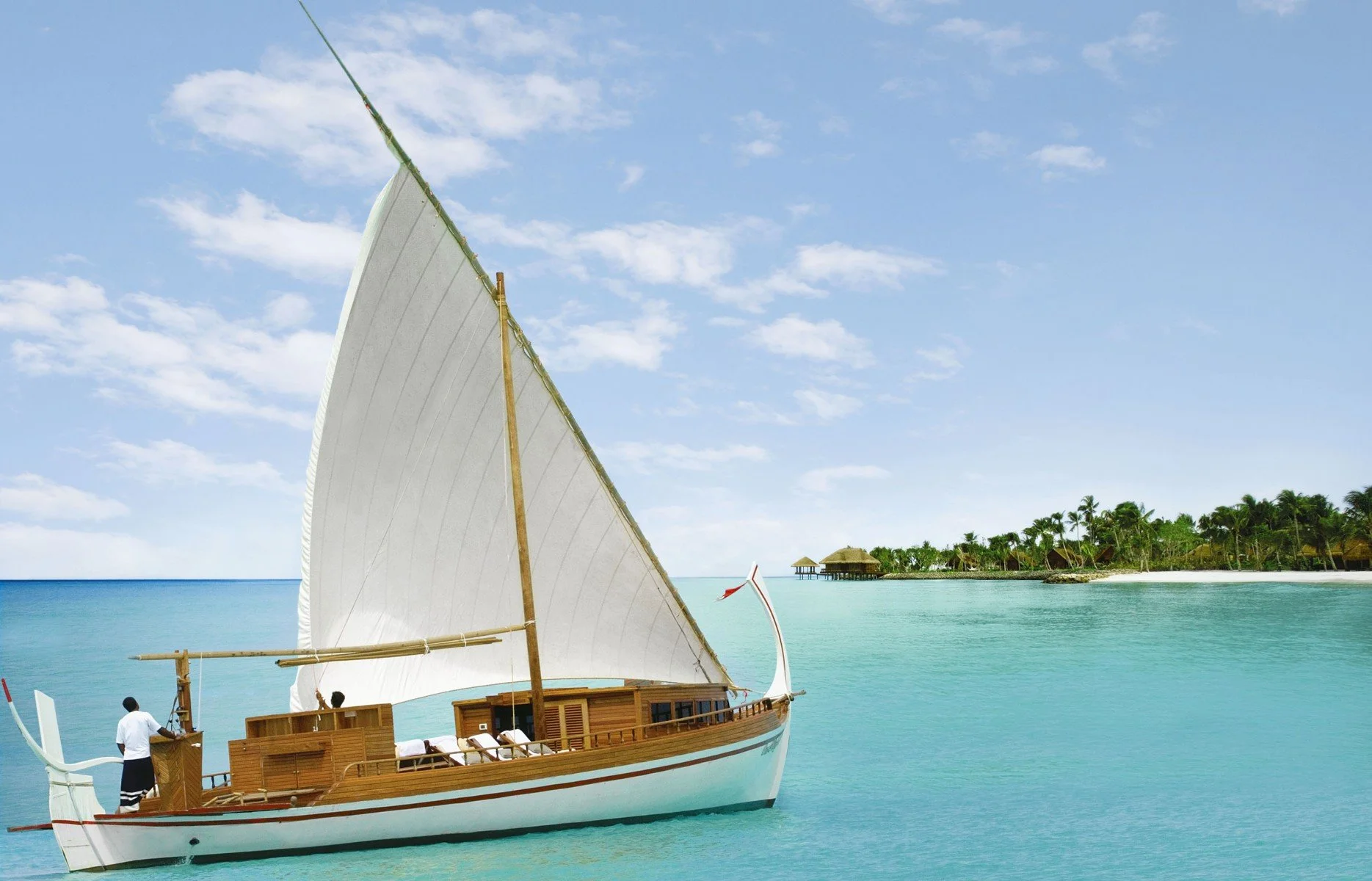 1920_oneandonly-reethirah-sportsandactivities-dhoni2-hr.jpg