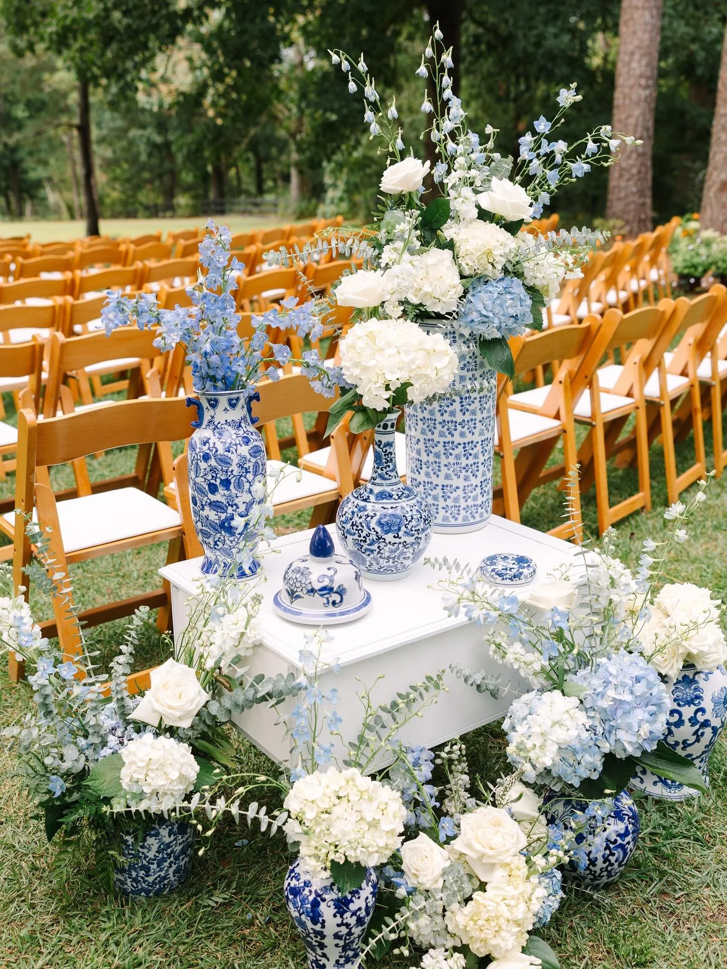 Creating the ideal ceremony entrance, a story of finding the perfect pieces in the most unexpected places &hellip;

This wonderfully sweet bride sent me an inspiration picture (last slide) of a concept she loved for her ceremony seating entryway. Cla