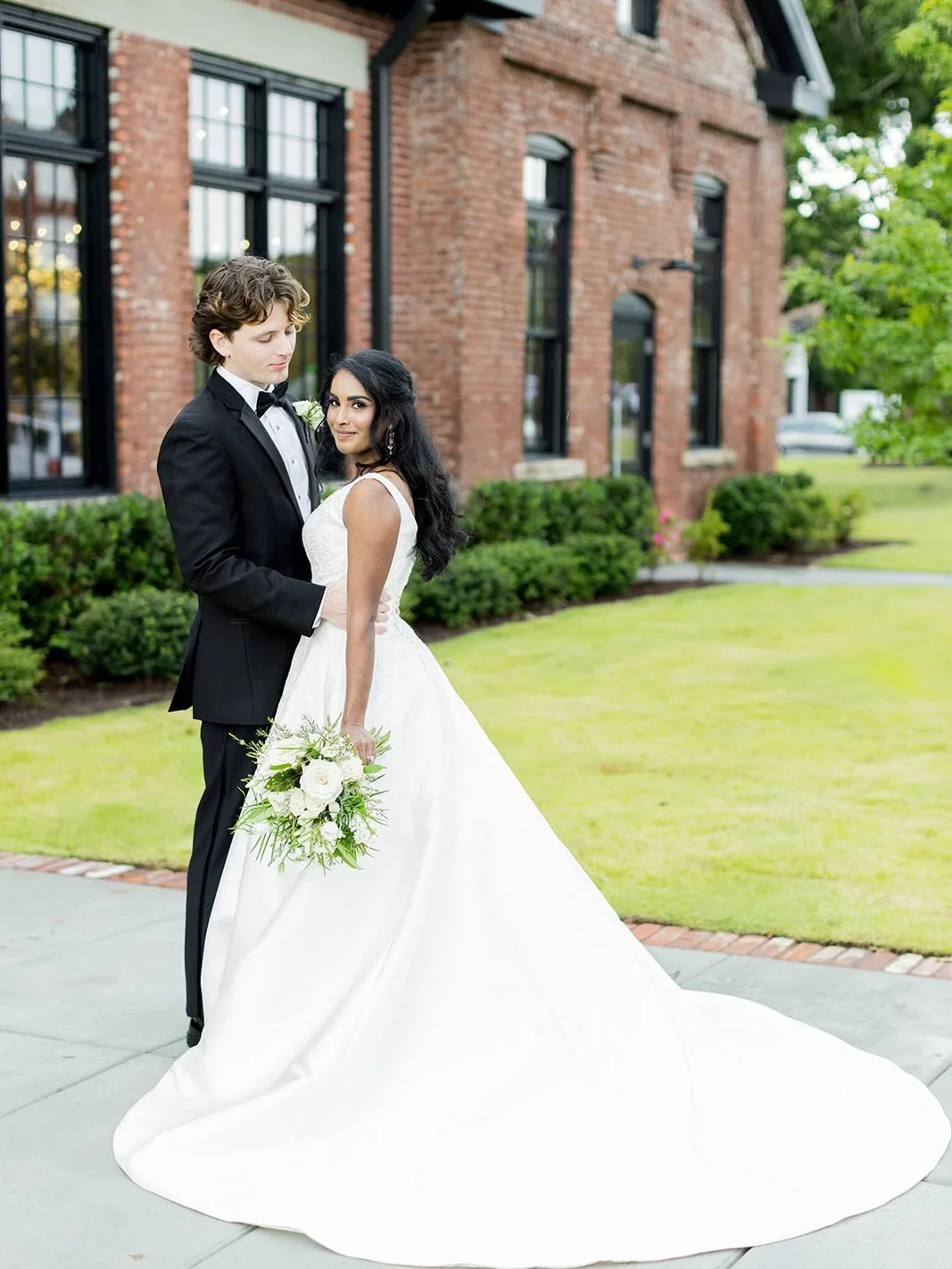 Theme: the way he looks at her 😍

When you simply cannot pick just one photo 🥰

Photos - @jhuntphotos 
Planning - @alexisdoktordesigns 
Florals - @wasdesignworks 
Beauty - @flawless_artistry_1 
Trolley - Captain Telegram
Reception venue - @thelaund