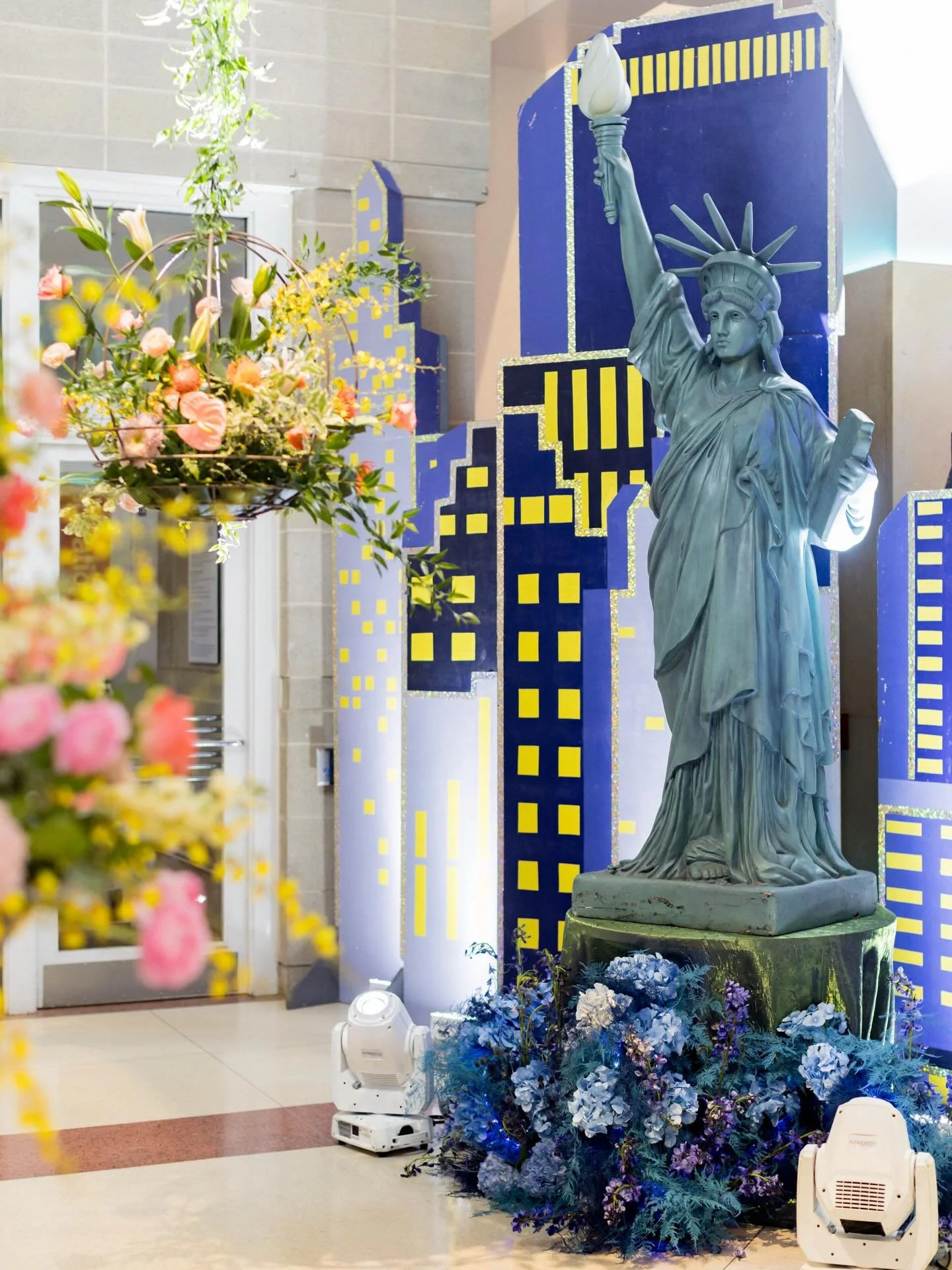 It was a world tour kind of night! But this is only the half of it 😎

When the CMA celebrates the reinstallation of its 20 permanent galleries, highlighting all of the corners of the globe from where the collection hails, then the gala must of cours