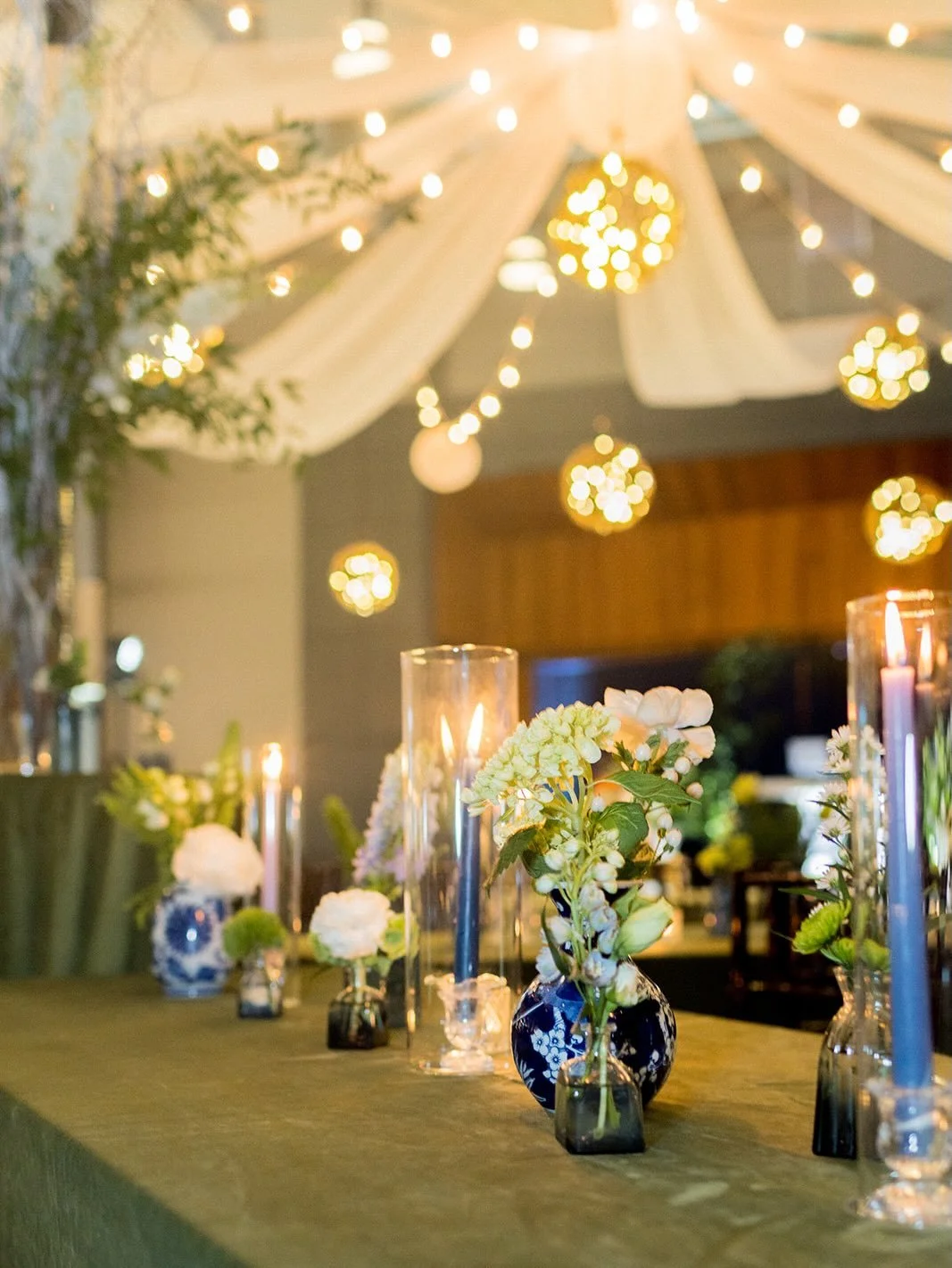 If I tell you this was one of the most amazing wedding days ever, it would be a total understatement!
From special touches to surprise appearances, and not a single missed detail from start to finish (and throughout our largest flip to date), it was 