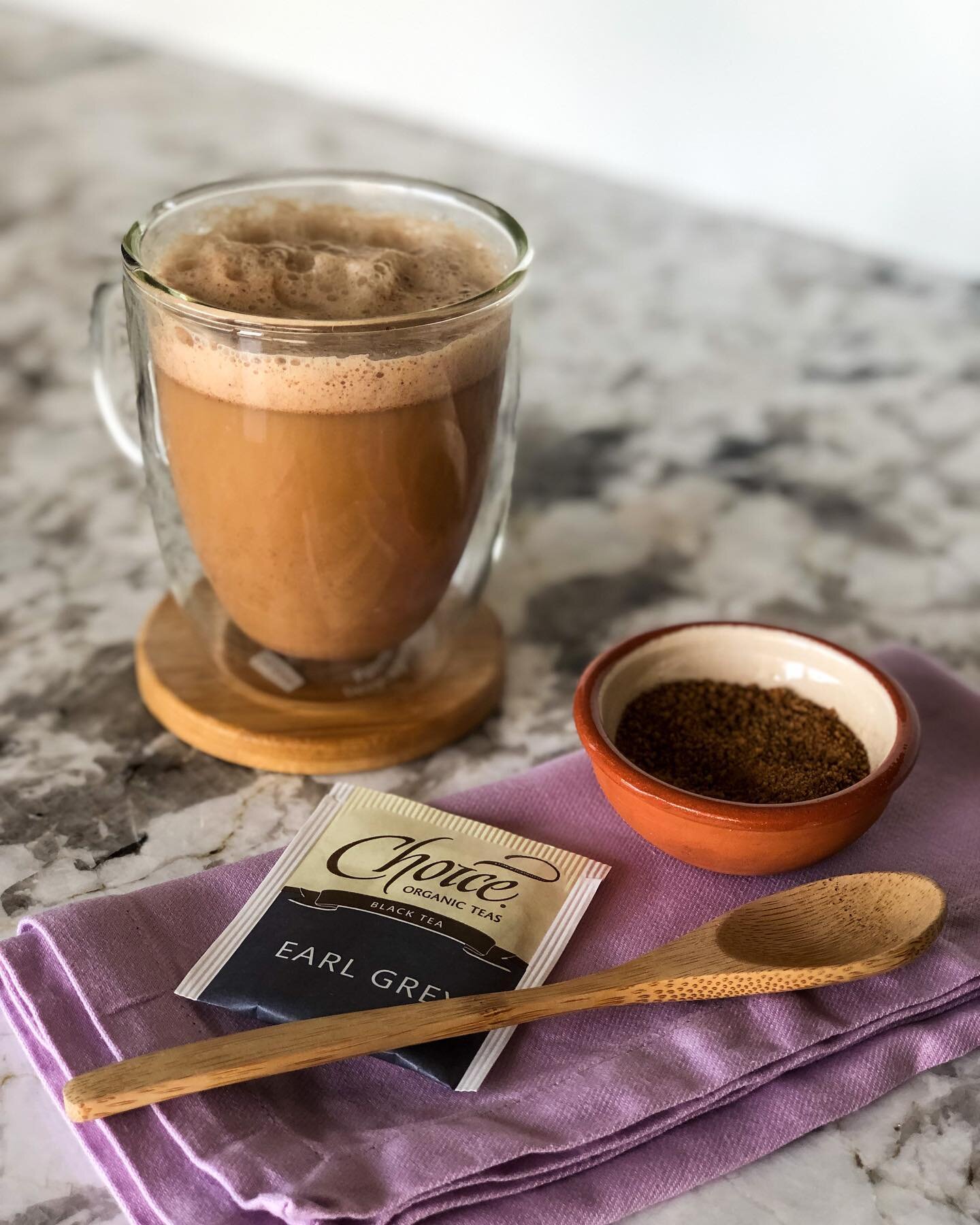 London Fog Tea Latte

I know it&rsquo;s the middle of summer but after reading a Sherlock Holmes inspired YA mystery I was in the mood for some tea.

#BookPairing: A Study In Charlotte by Brittany Cavallaro

⭐️⭐️⭐️3/5

Check out the full recipe &amp;