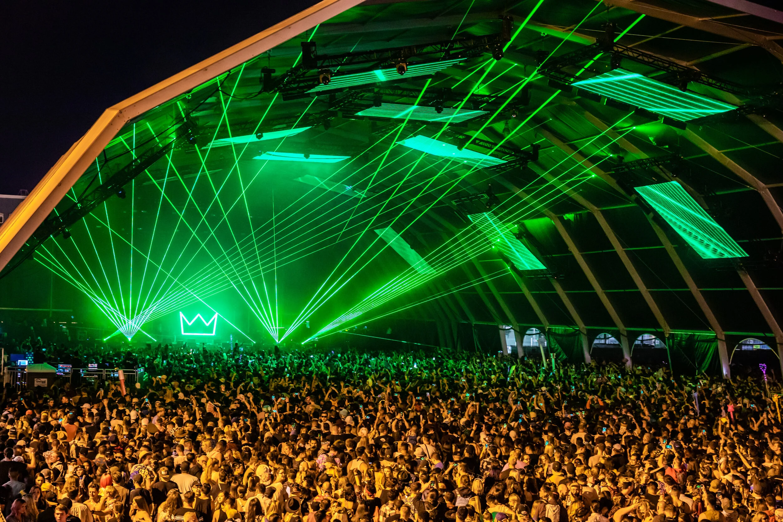 LIB2019_0921_001933-9651_ALIVECOVERAGE.jpg
