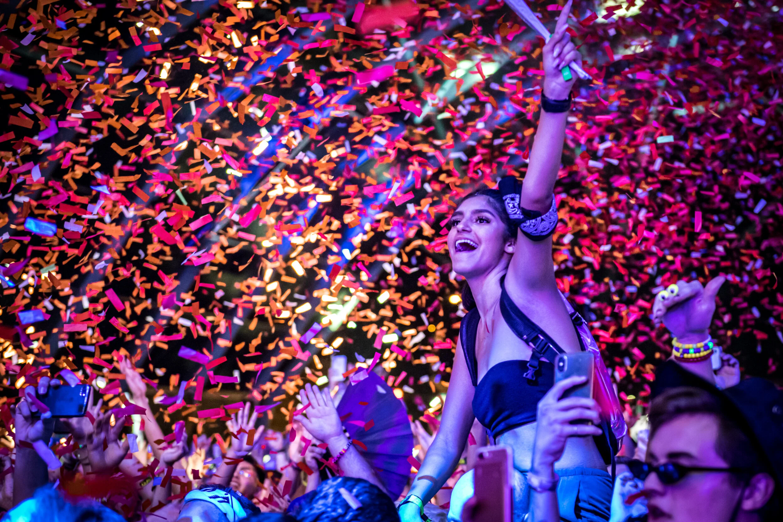 LIB2019_0921_005624-9234_ALIVECOVERAGE.jpg