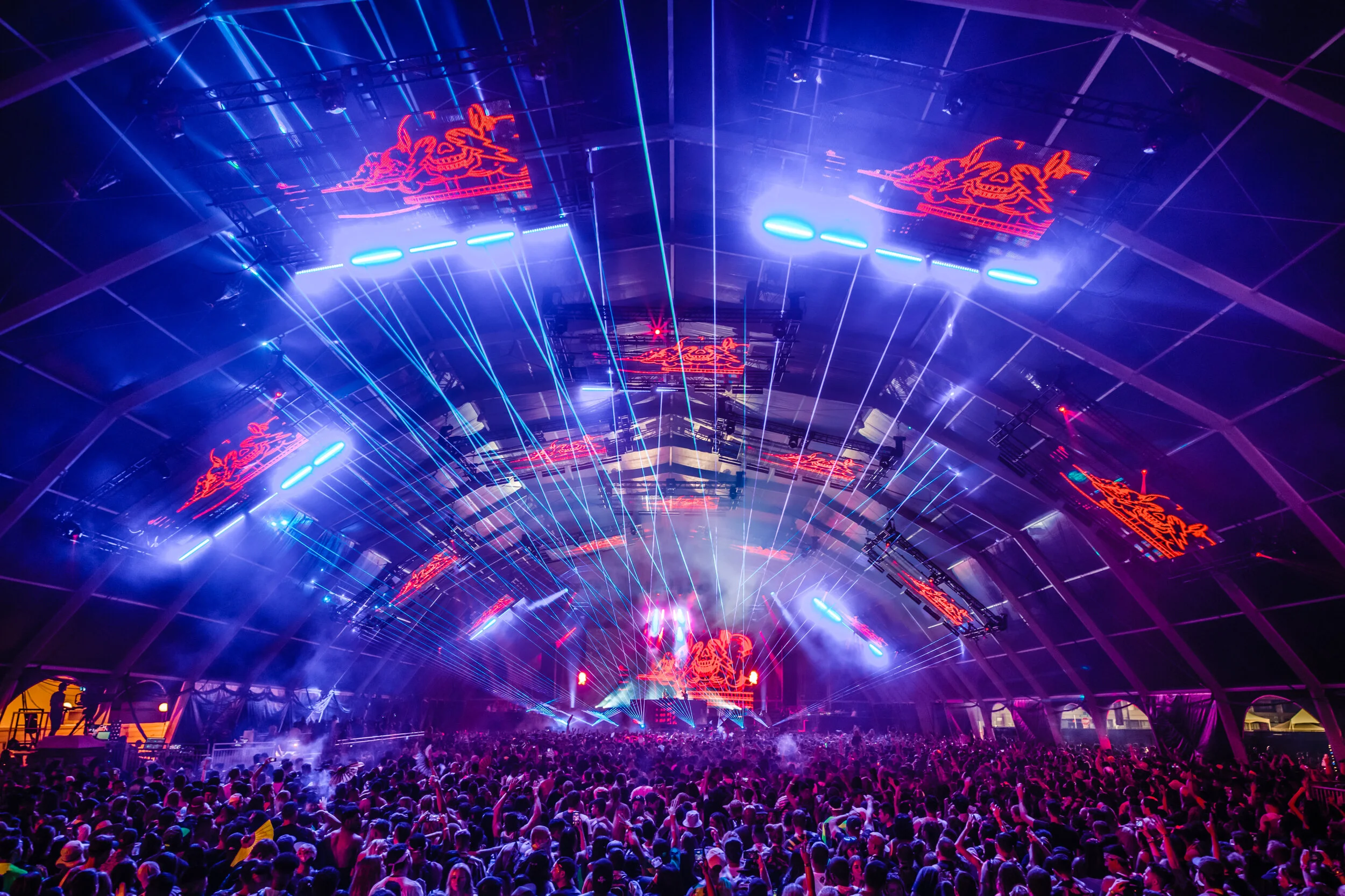 LIB2019_0921_232657-3322_ALIVECOVERAGE.jpg