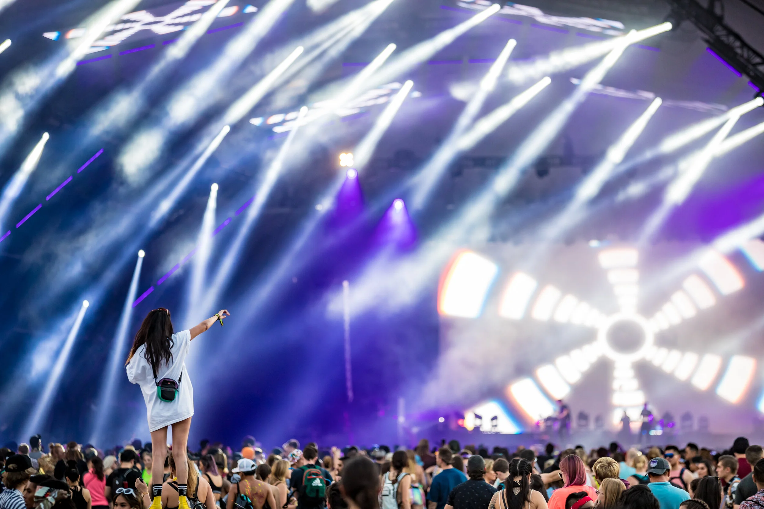 LIB2019_0922_183135-4686_ALIVECOVERAGE.jpg
