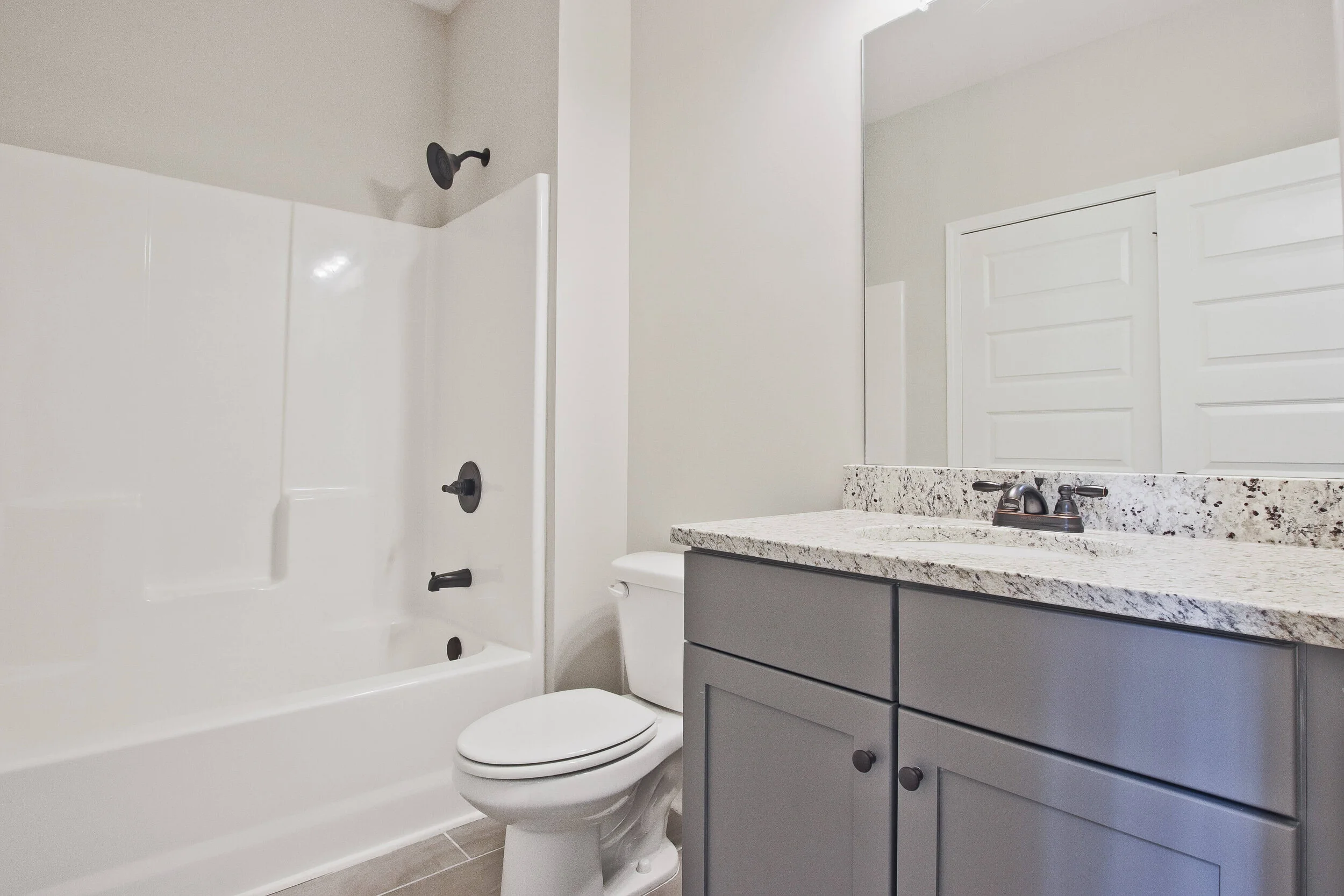 015_266 Grant Rd  (9).jpg