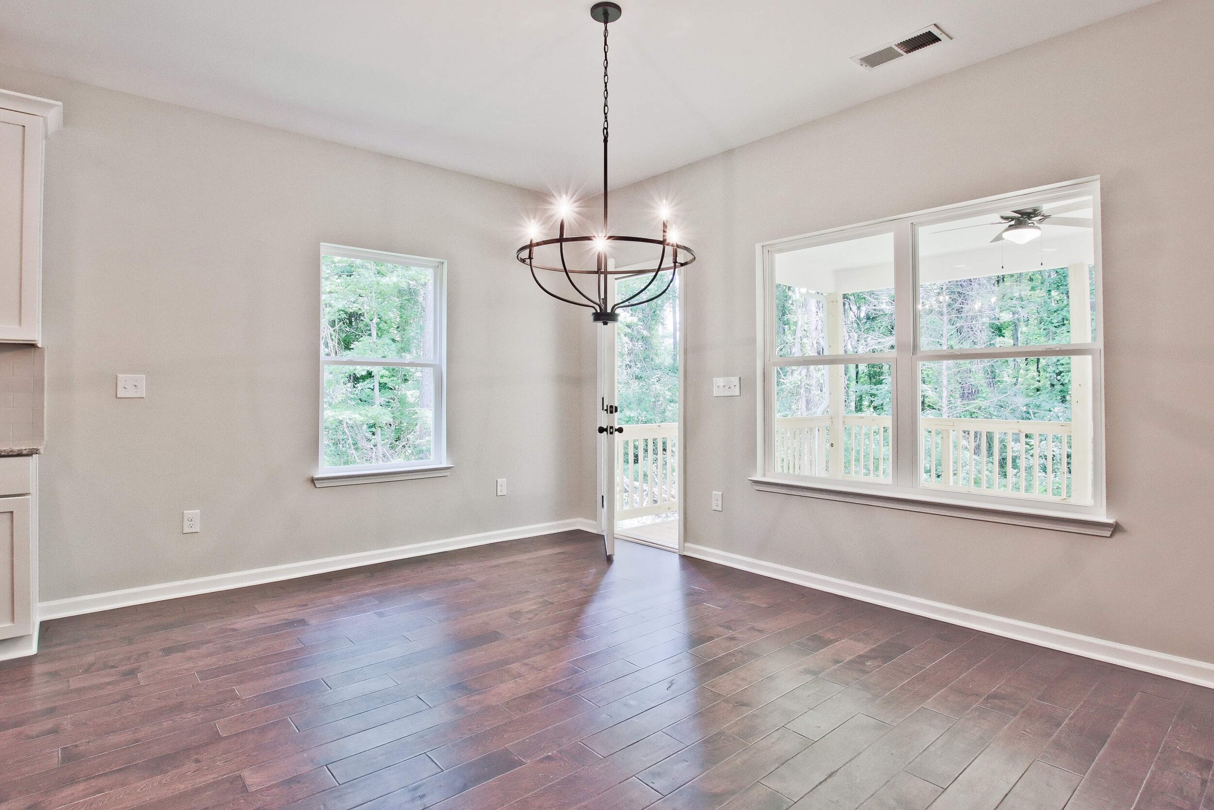 027_266 Grant Rd  (22).jpg