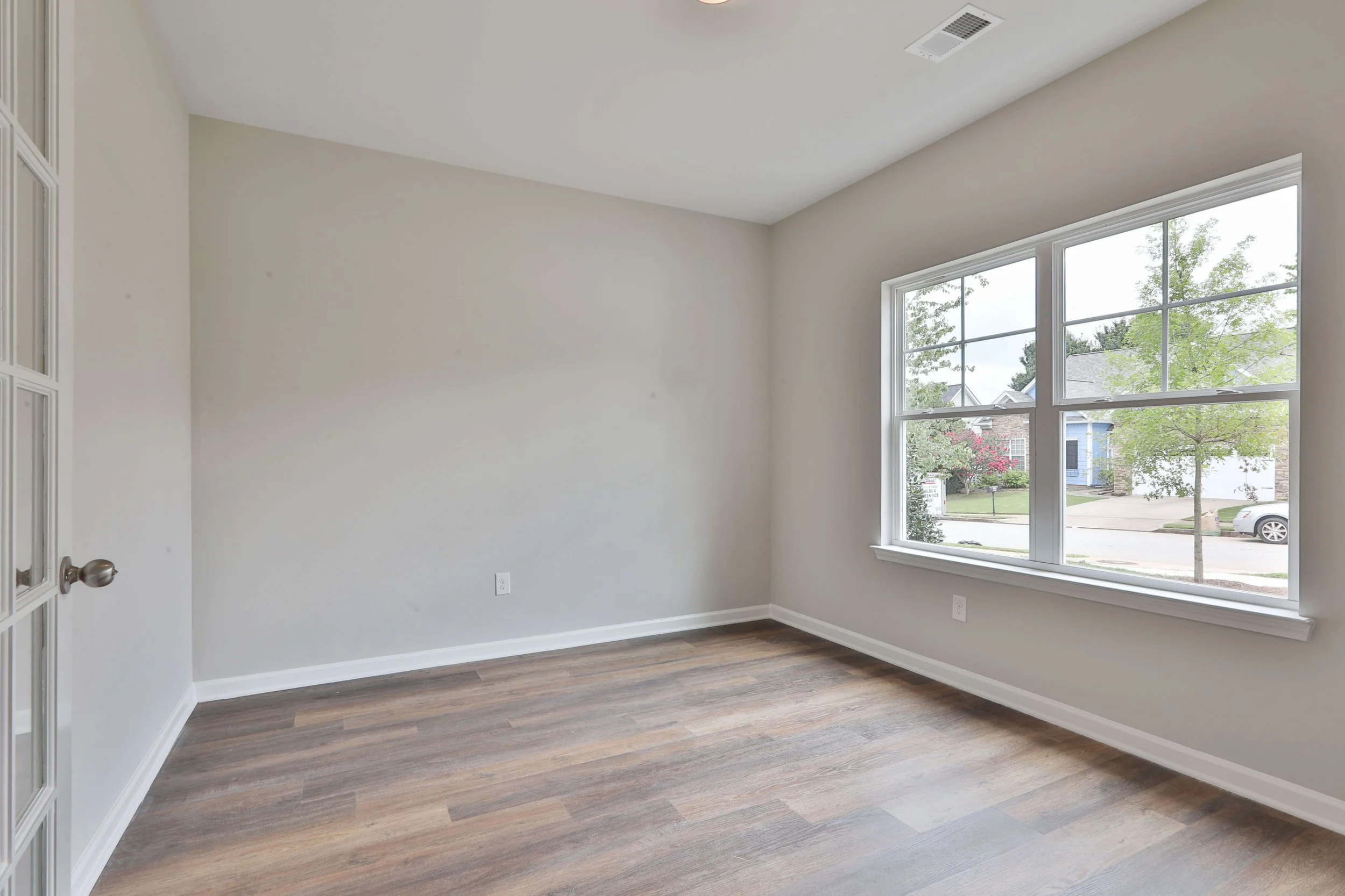 92 Camden Village Drive0010.jpg
