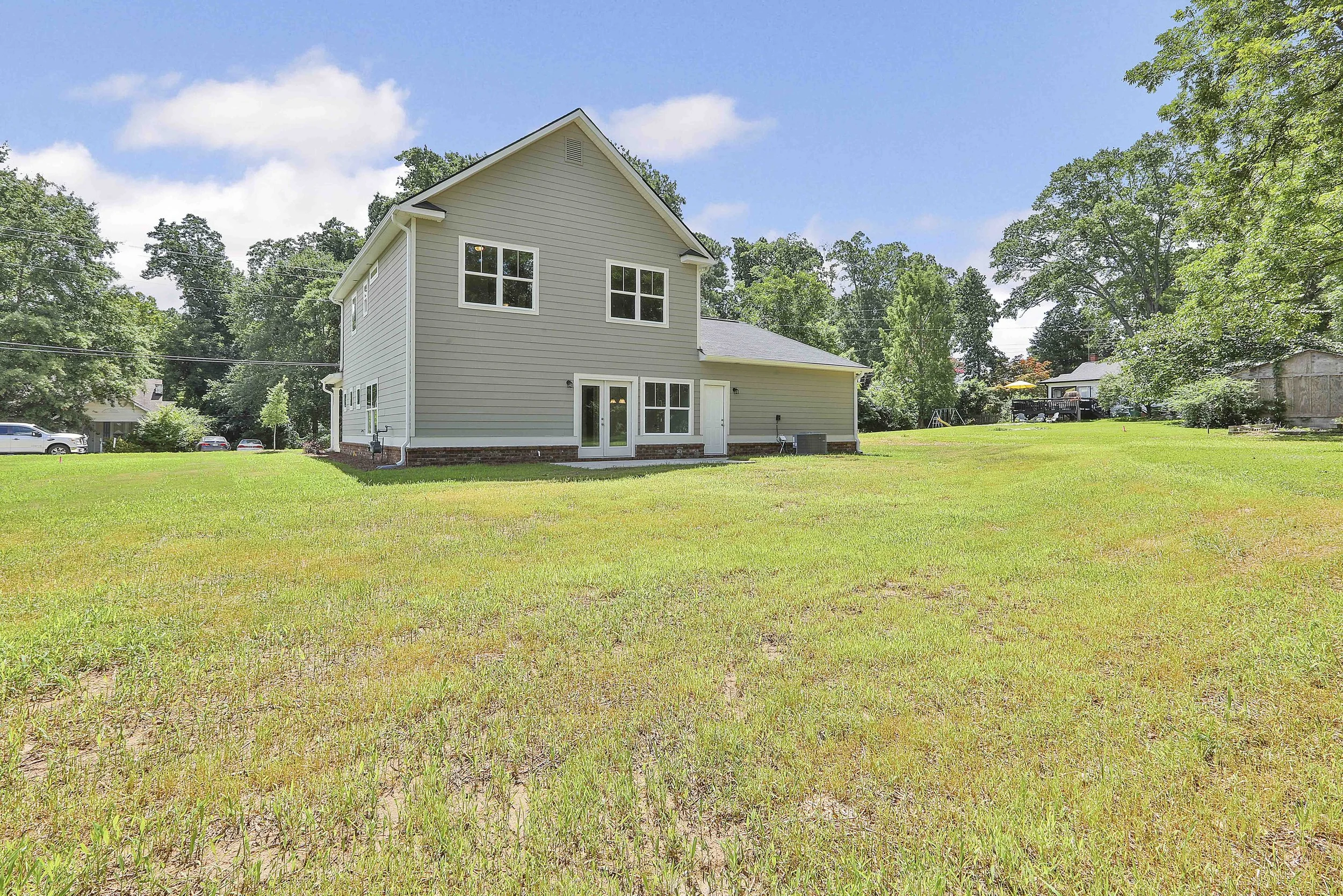 3 Derrick Avenue0035.JPG