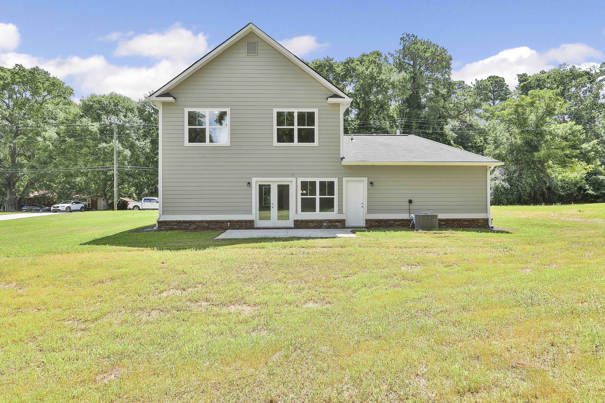 3 Derrick Avenue0036.JPG