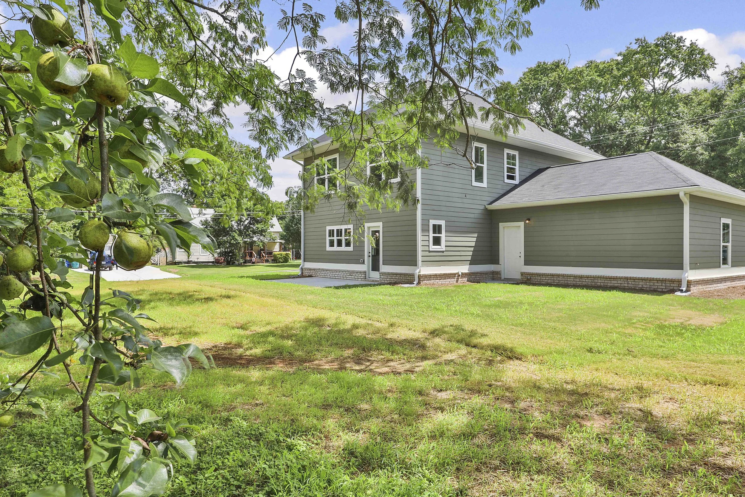 5 Derrick Avenue0032.JPG