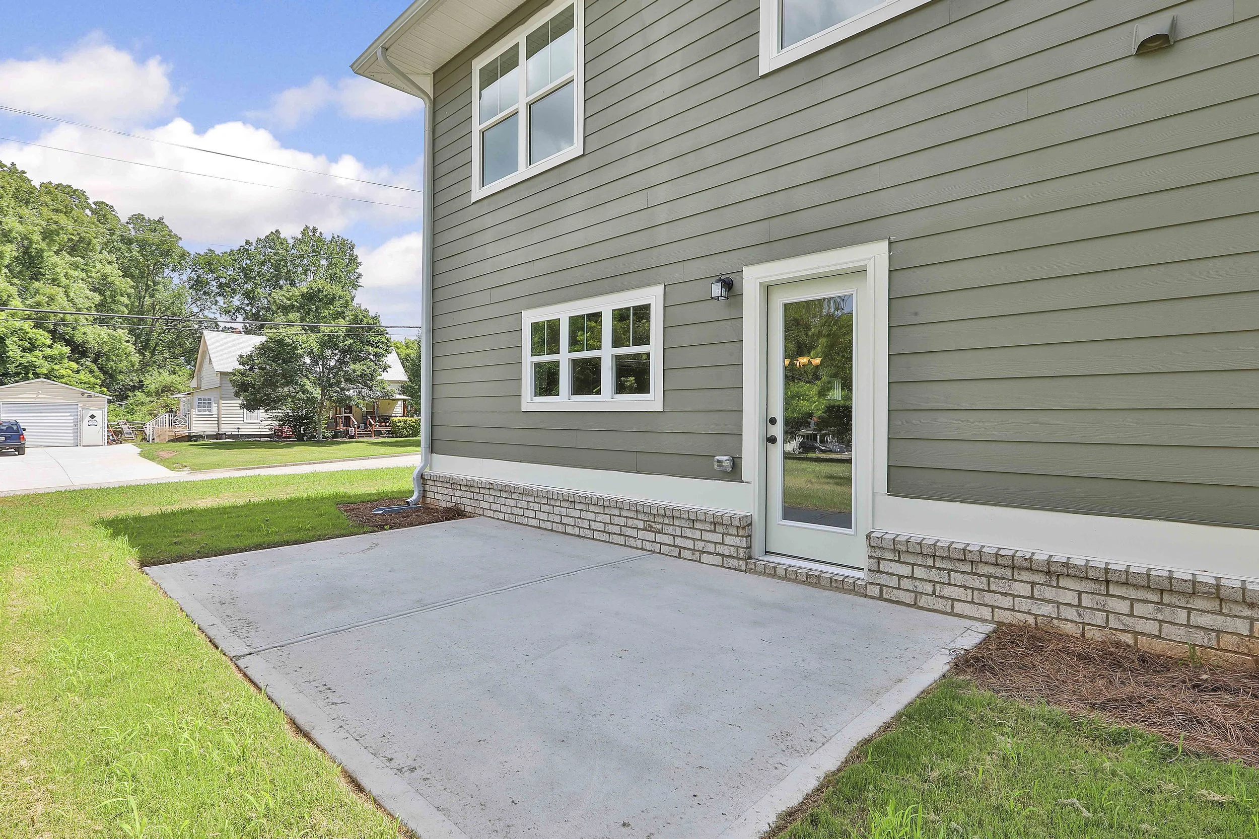 5 Derrick Avenue0034.JPG