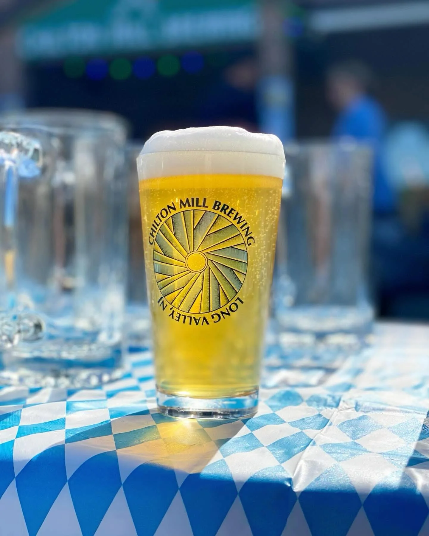 On Tap for Day #2 of Oktoberfest…
Munich Helles Lager: 5.2%
Pleasantly clean Pils malt is supported by three different German hops, bringing forward fresh floral undertones with a hint of citrus and honeydew to this crisp, crushable and dang