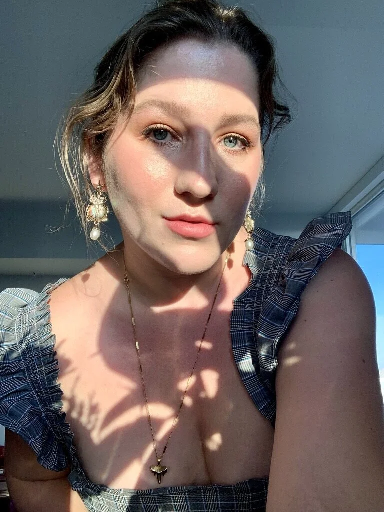 Selfie of the completed look.