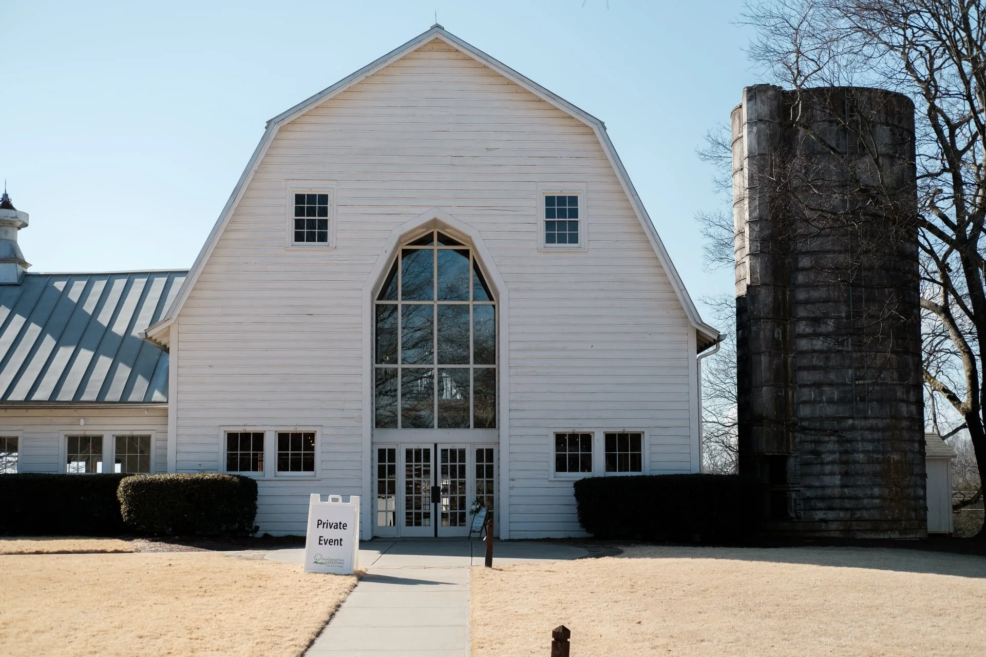 photo of Founders Dairy Barn wedding venue by Brandon Pickett Photography