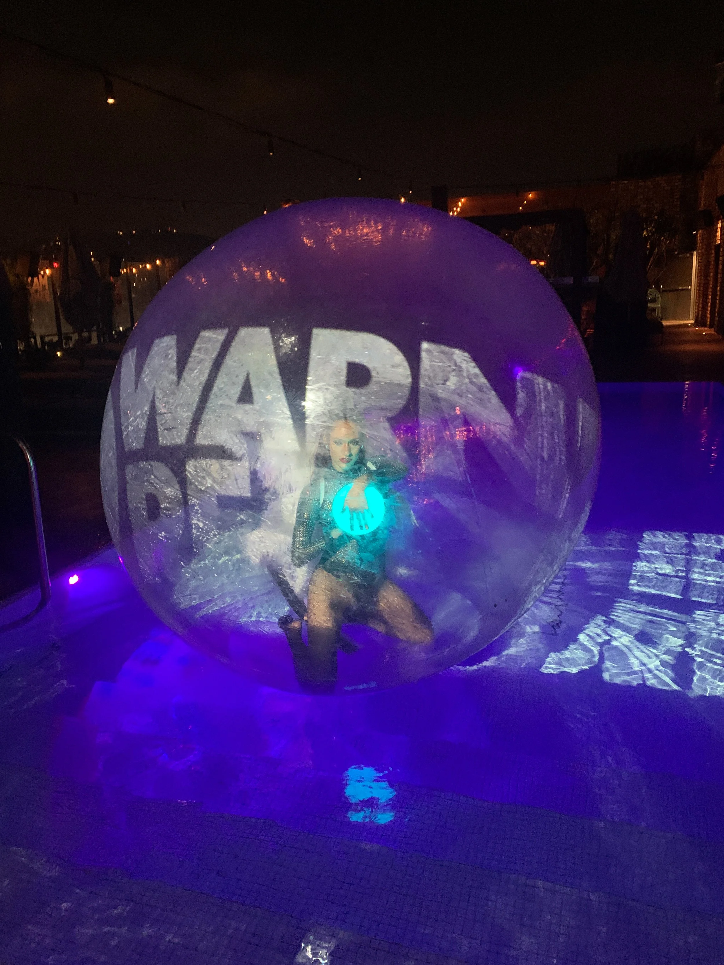 BUBBLE HIGHLIGHT ROOM WARNER MUSIC 1.jpeg