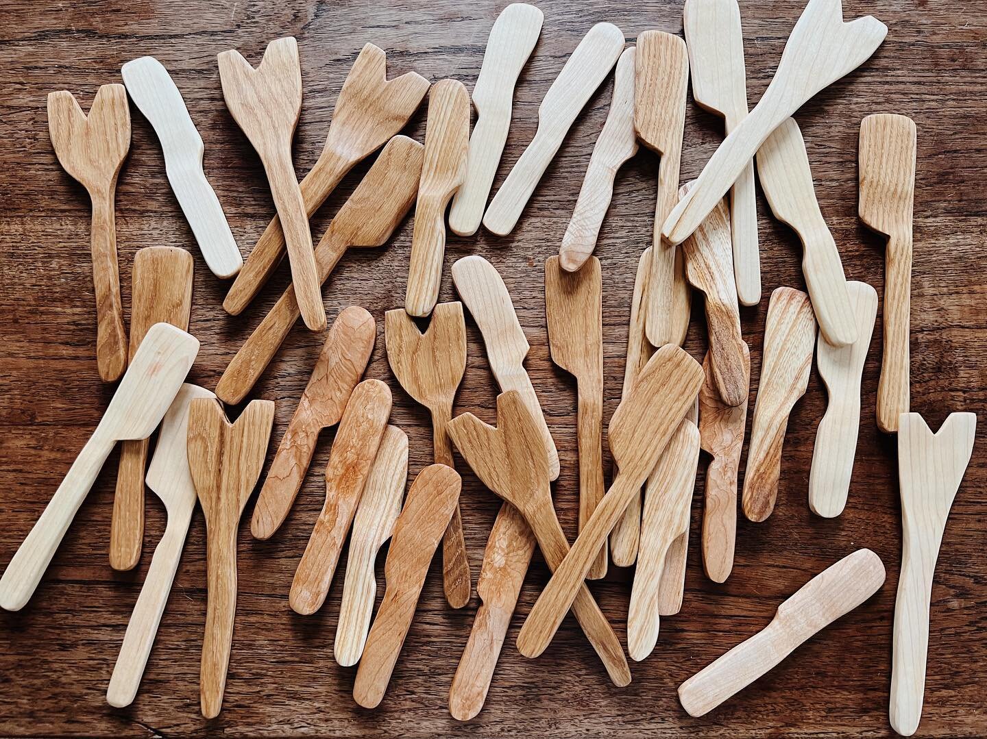 Mix of utensils for the @searanchlodge ! My cheese &amp; jam spreaders are one of my most popular items and are one of my favorite things to make. Each one is different, utilizing a variety of different grains and cut and shaped by hand. Simply desig