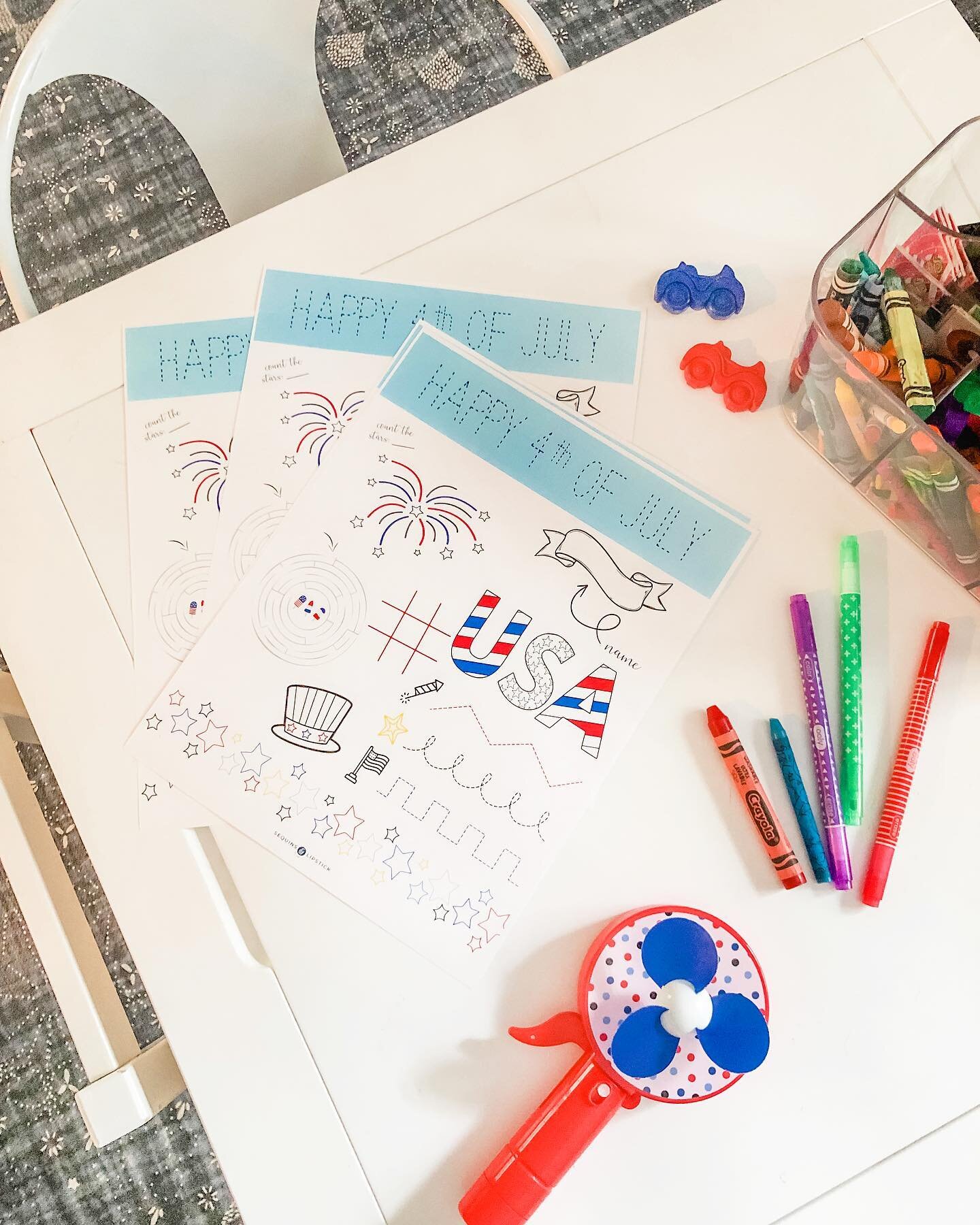 ❤️ All the 🤩 for 4th of July fun!!

🤍 {free} download #ontheblog 🇺🇸 

💙 @slpaper is having a  SALE through Monday. Code: FIREWORKS10 will take 10% off our whole shop!

🇺🇸 Happy celebrating!!