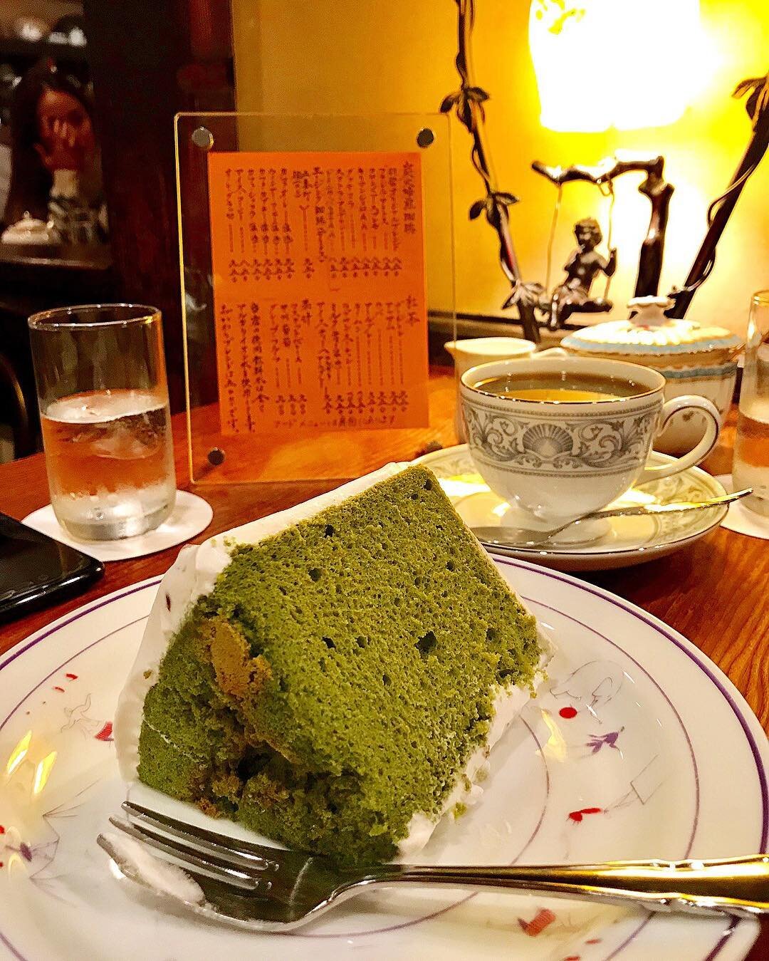 Couldn&rsquo;t leave Tokyo without eating this chiffon cake 🍰 ☕️ #coffeeaddict #coffeelover #chateihatou #love #chiffoncake #sweettooth #japan #tokyo #shibuya #koheecoffee #followus