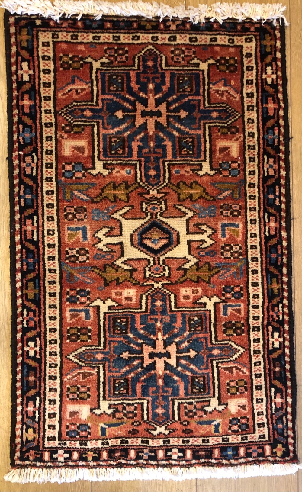 Hamedan 83x54 E525 Persian Rugs World