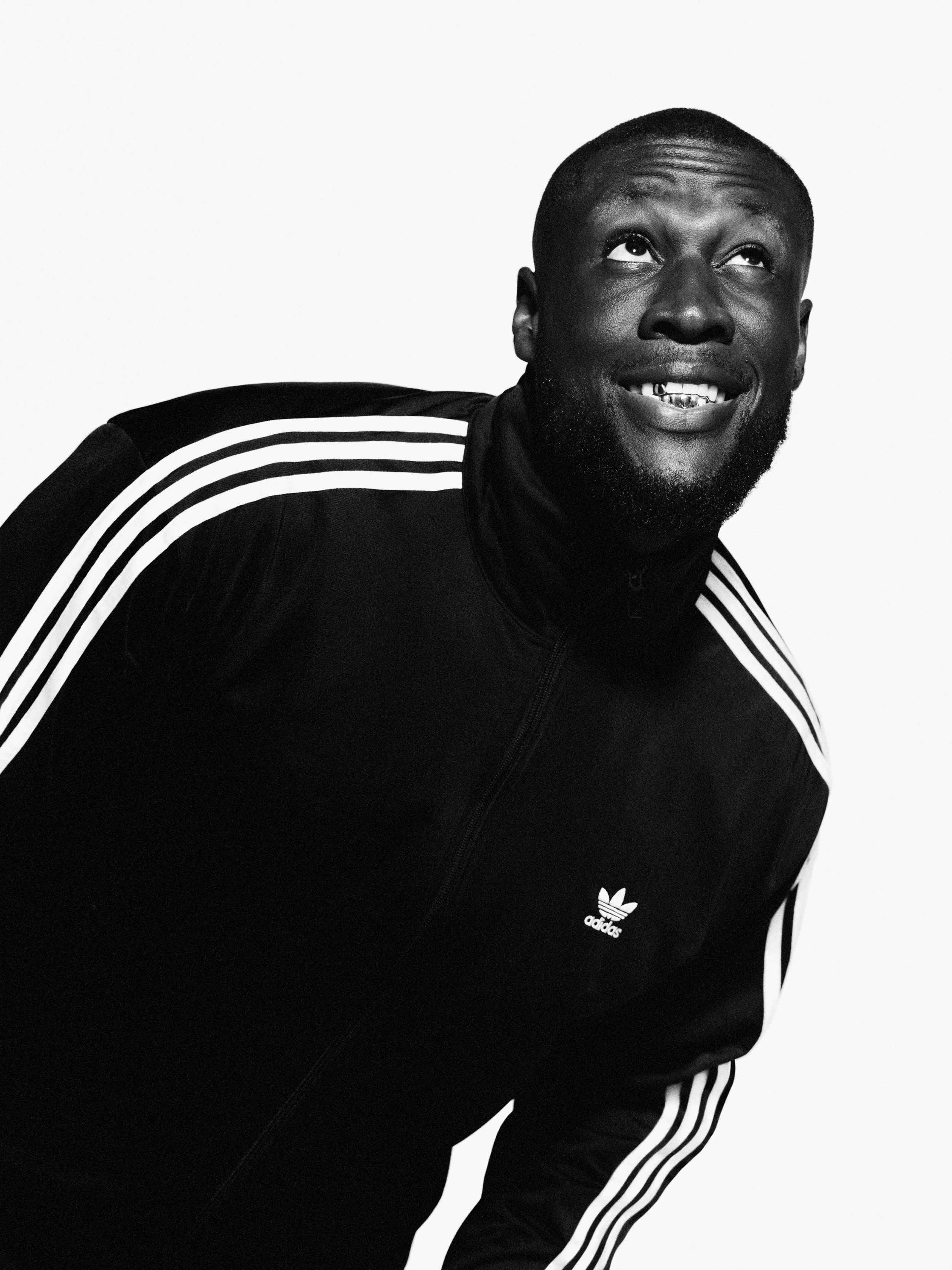 01_TK_SS25_ADIDAS_ORIGINALS_SUPERSTAR_JI0079_IJ7058_IJ7055_AUGUST_M_PORTRAIT_0243.jpg